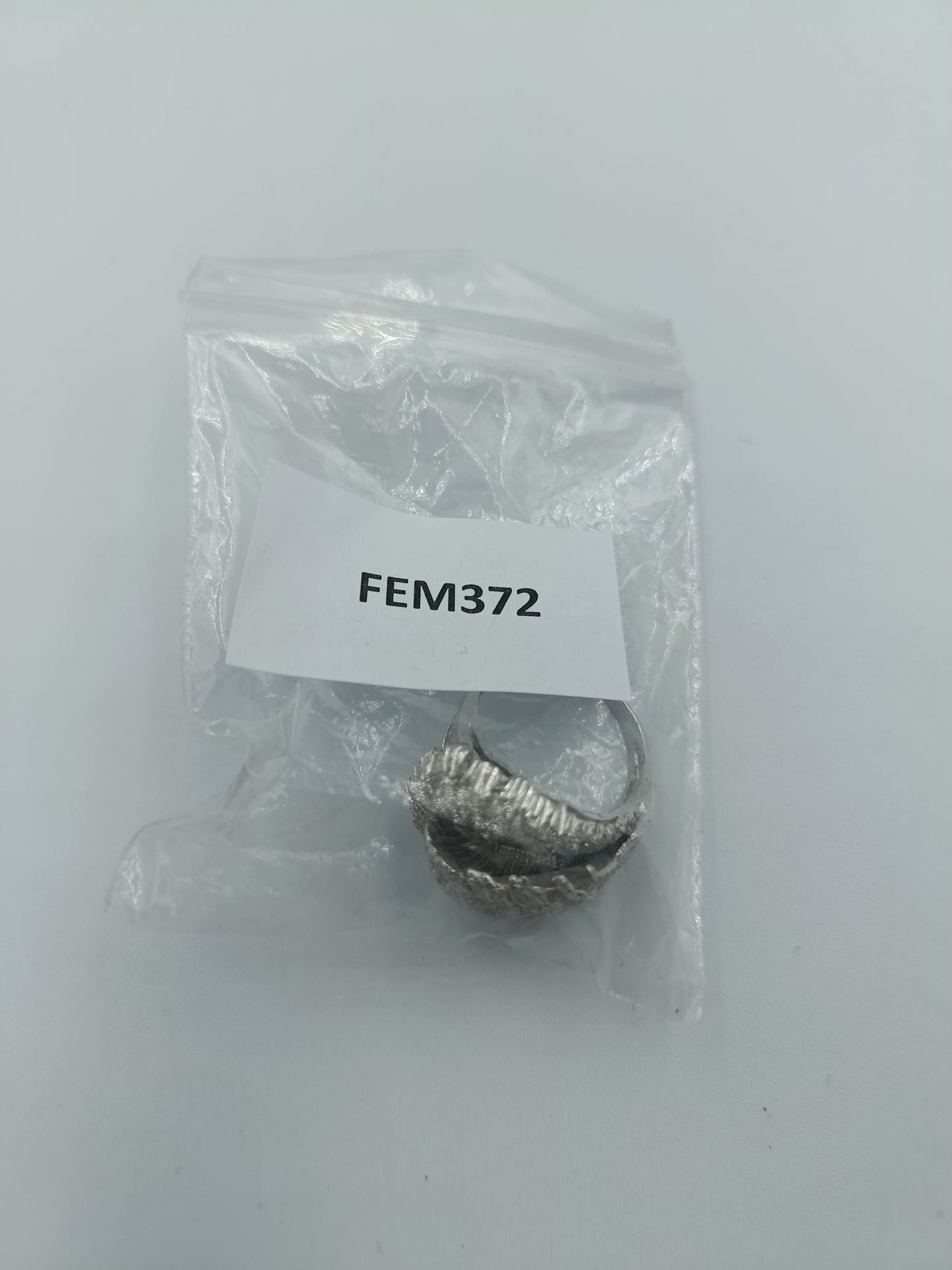 Versilberter Ring mit Blätter-Design