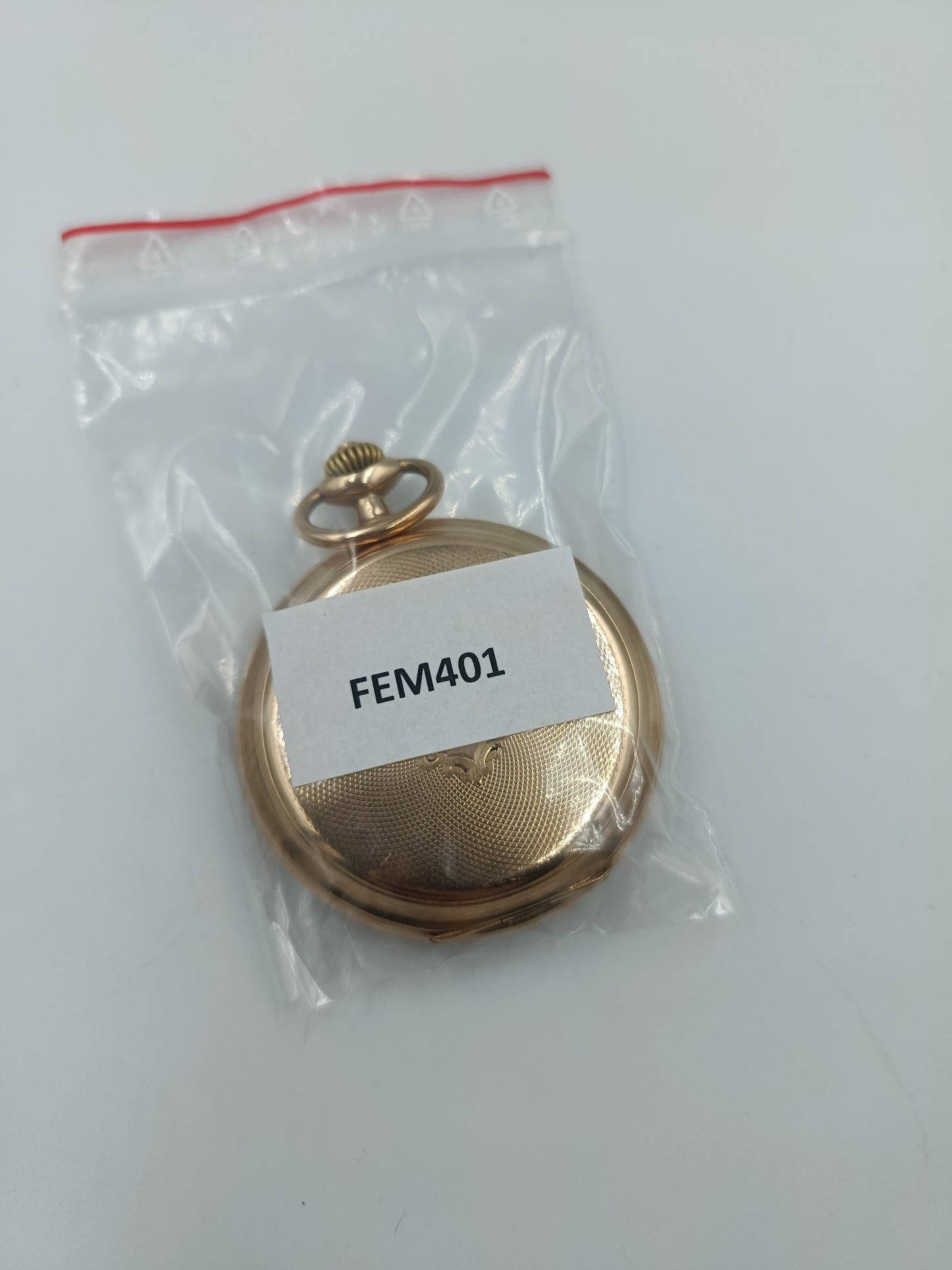 Antike Omega Savonnette-Taschenuhr in Goldoptik (defekt)