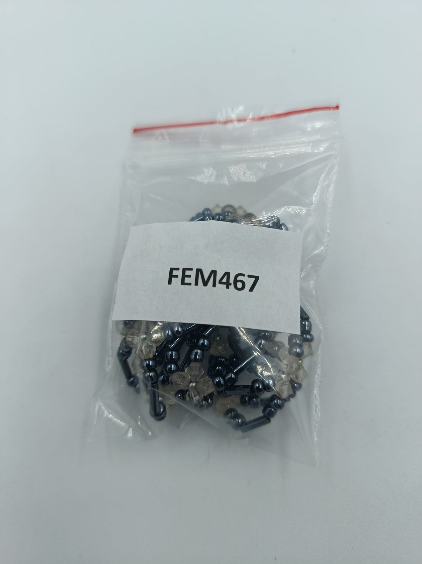 Glasperlenkette in Schwarz-Silber-Optik mit Kristallperlen