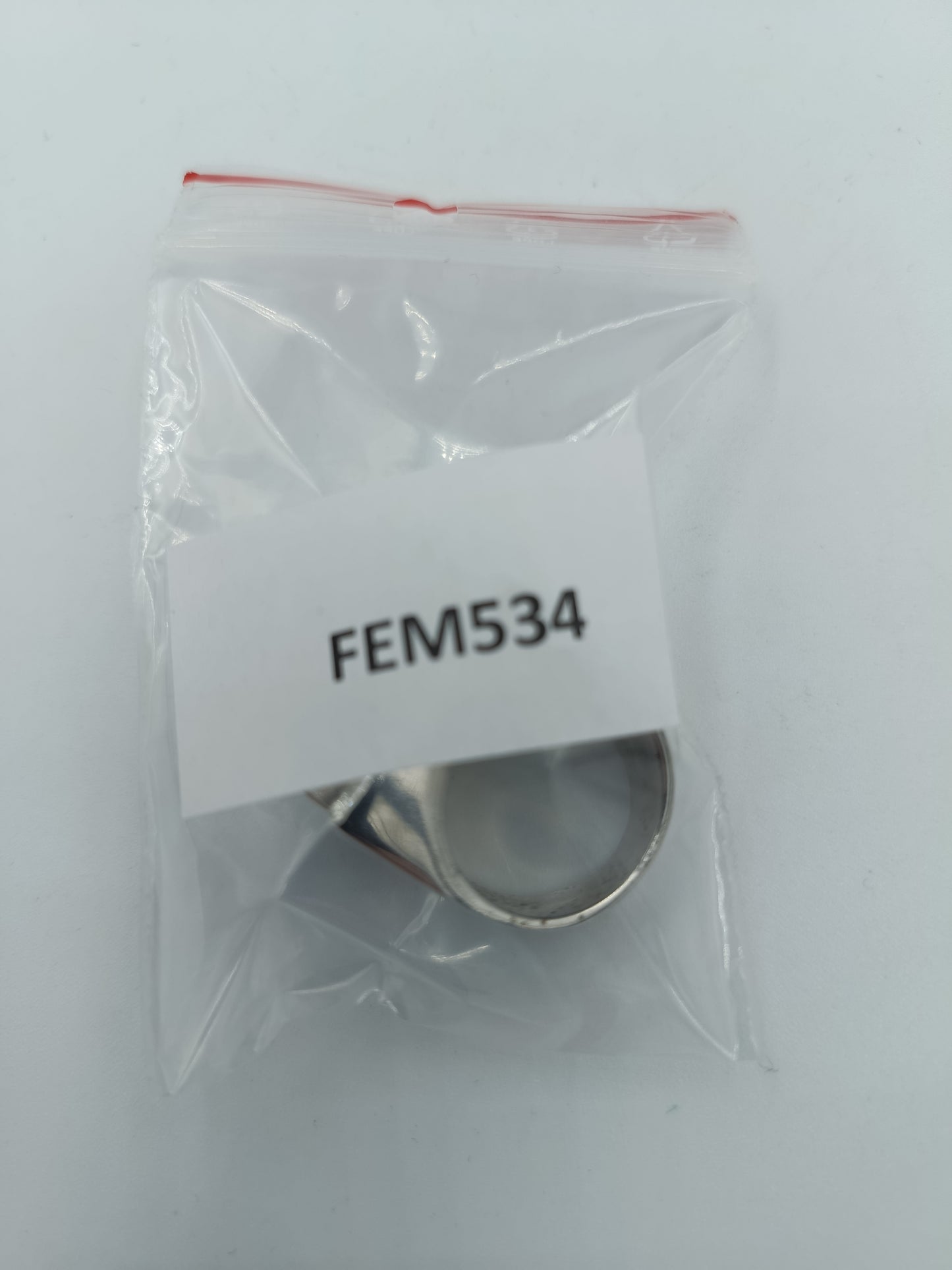 Statement-Ring mit funkelnden Kristallen