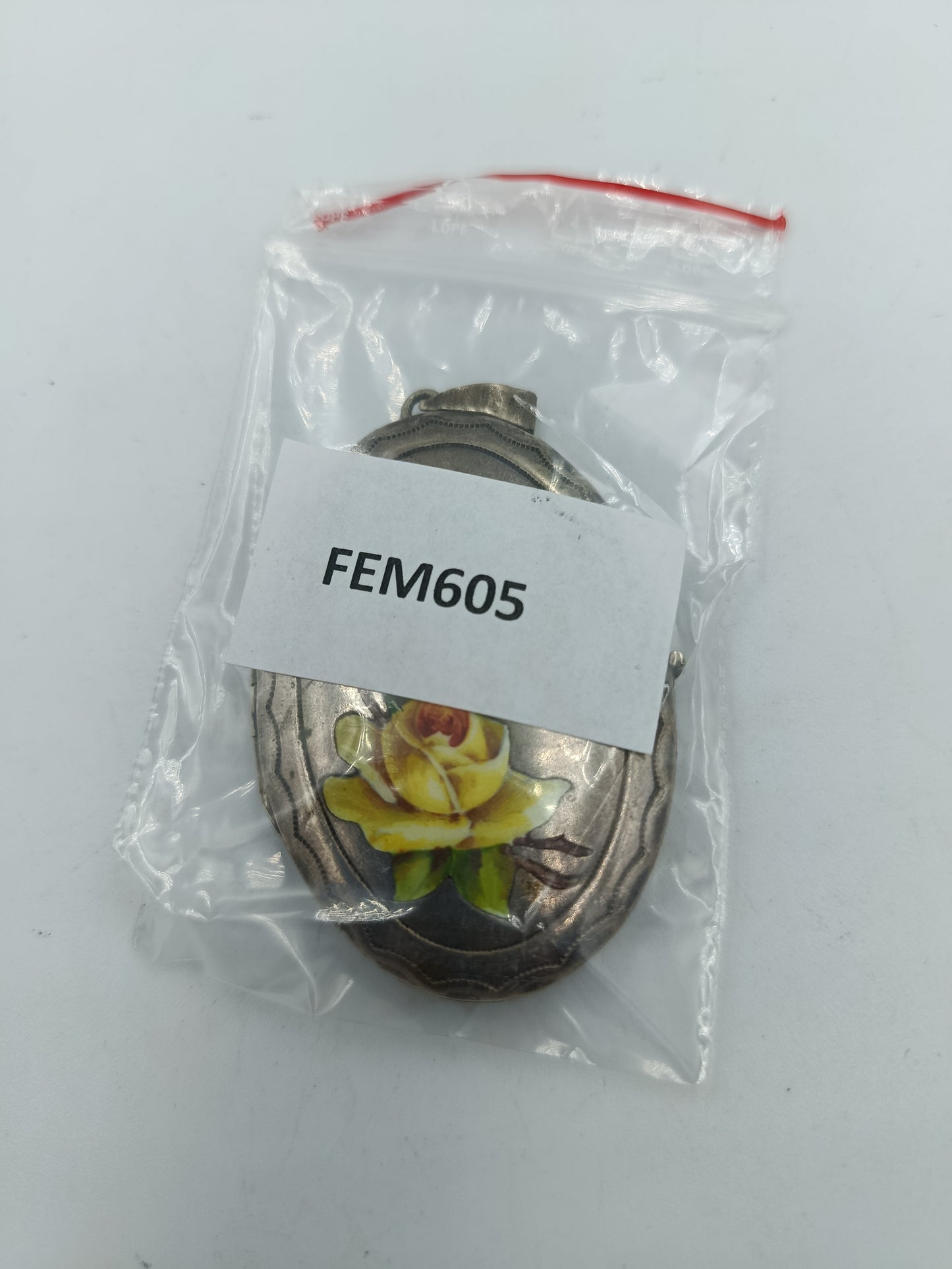 Antiker Alpacca Anhänger mit gelber Rose