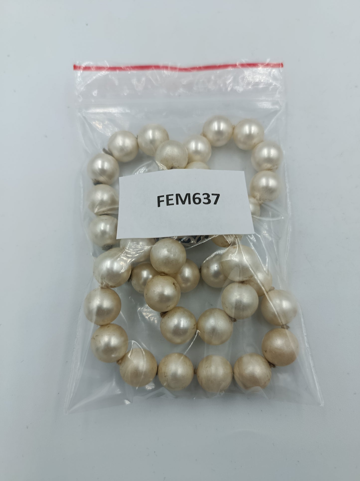 Klassische Perlenkette in Cremeweiß Vintage Stil