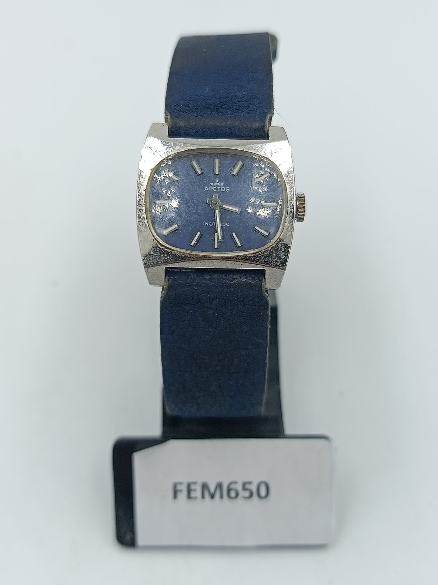 Arctos Damenarmbanduhr mit blauem Zifferblatt defekt