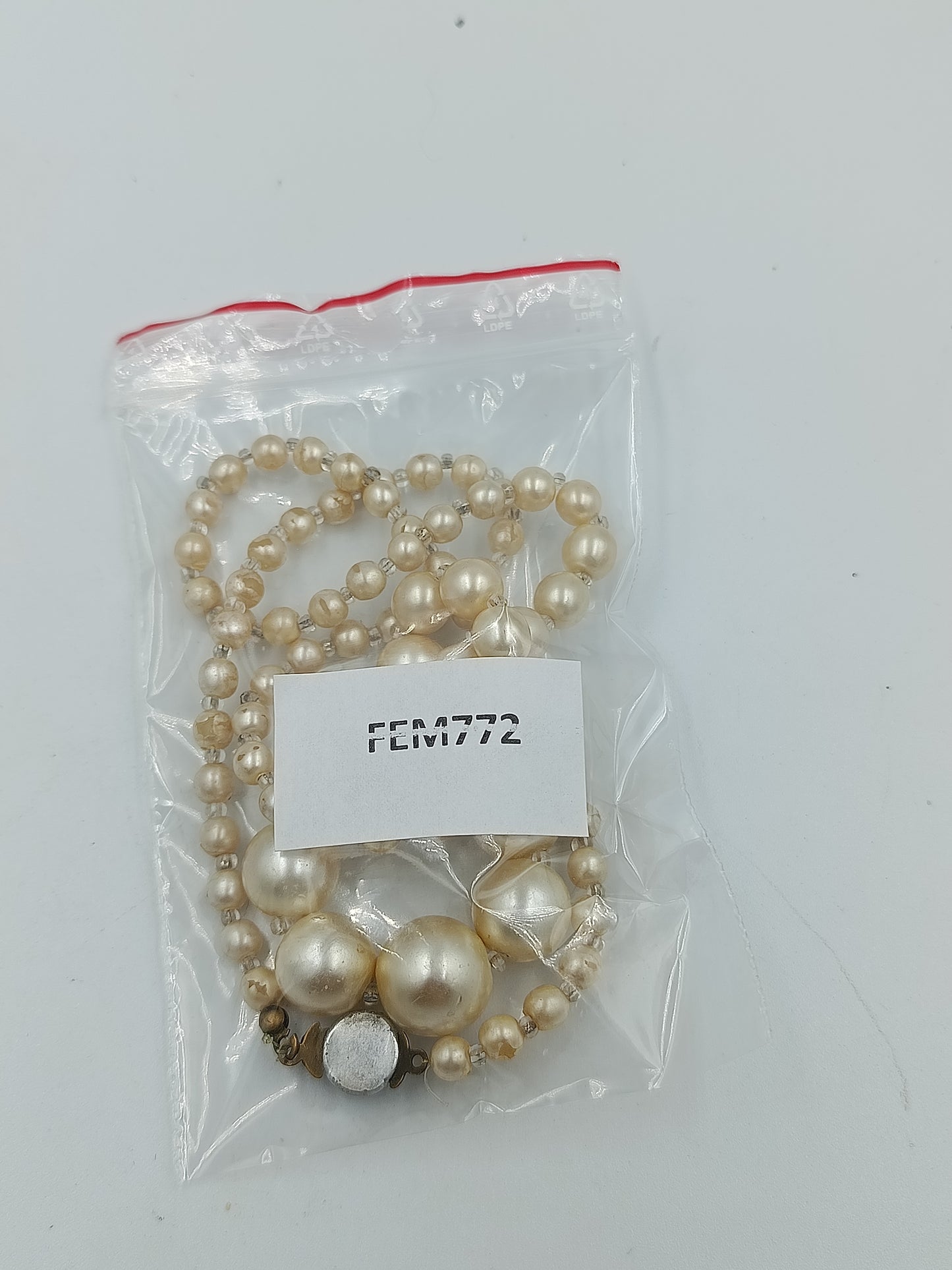 Perlenkette Cremefarben mit Vintage Verschluss