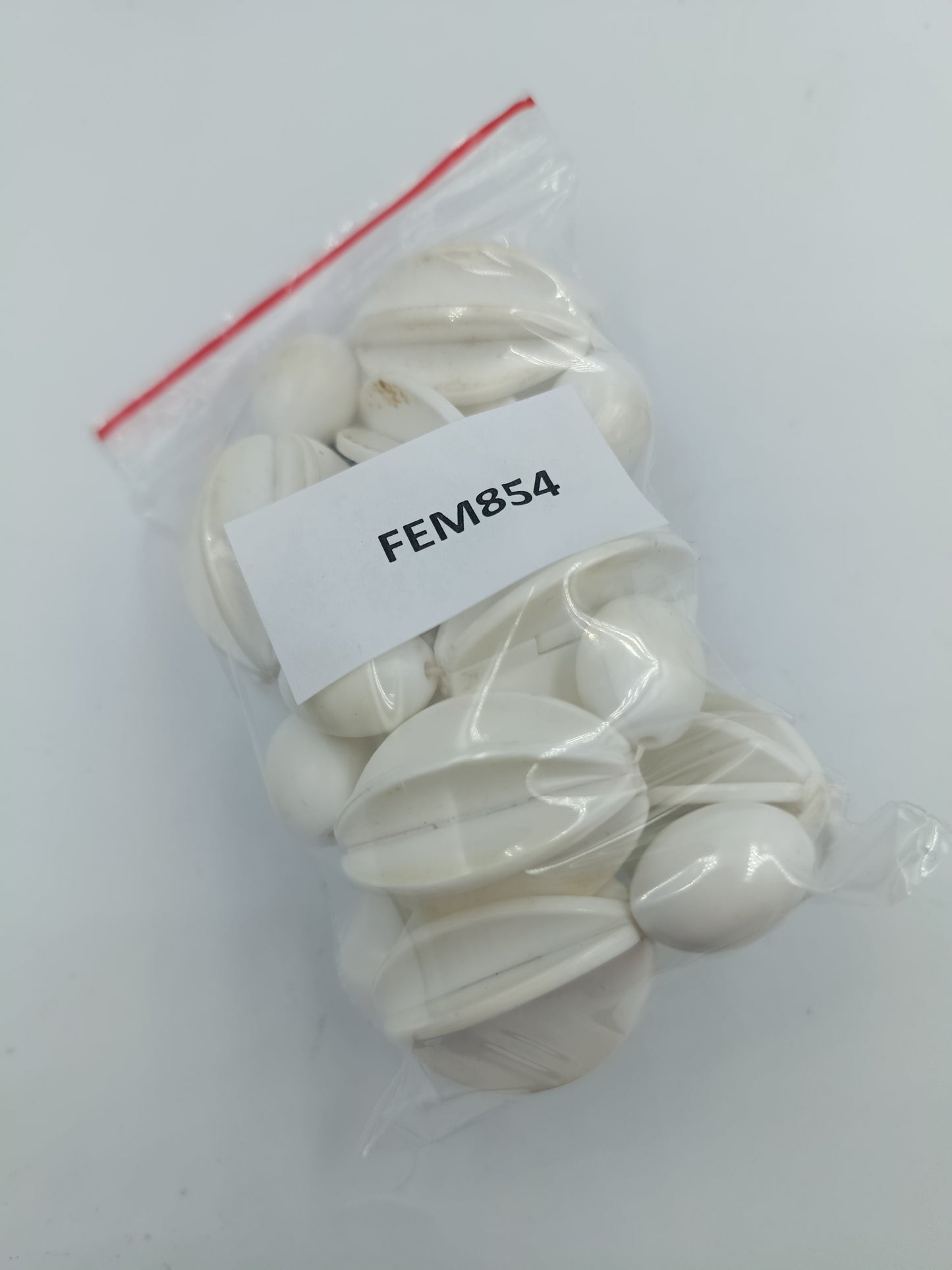 Weiße Vintage Kunststoffkette mit großen Gliedern