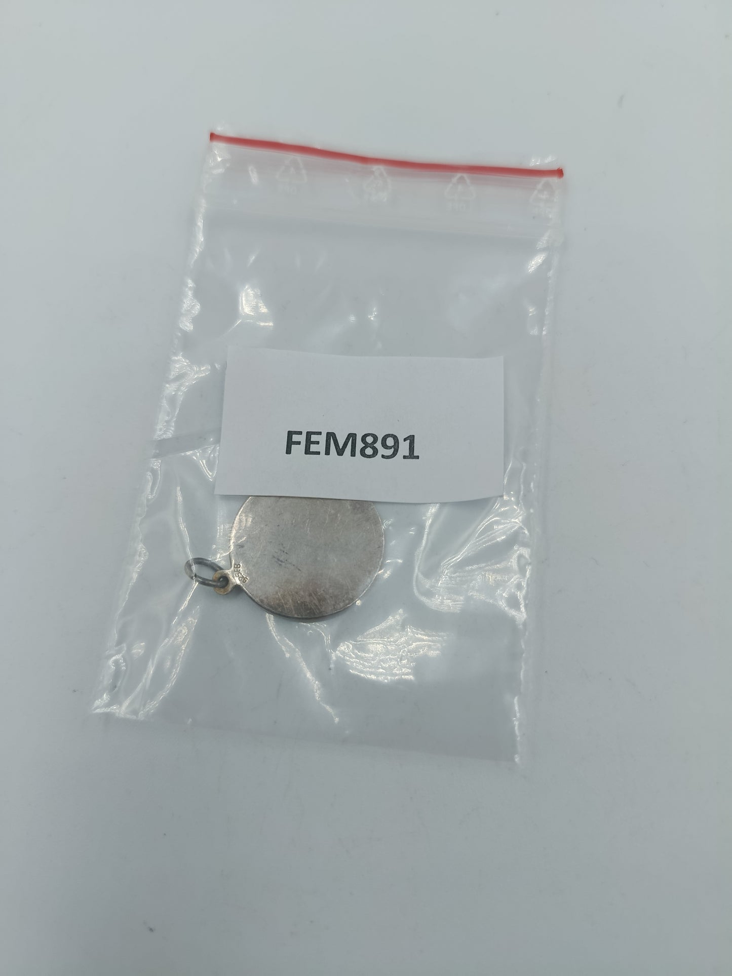 925 Silber Anhänger mit Gravur einer Frau im Sonnenstrahl Design