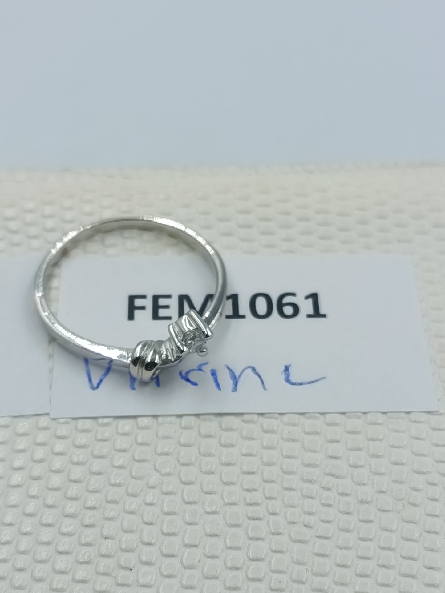 925 Silber Ring Kristall Solitär eleganter Damenring