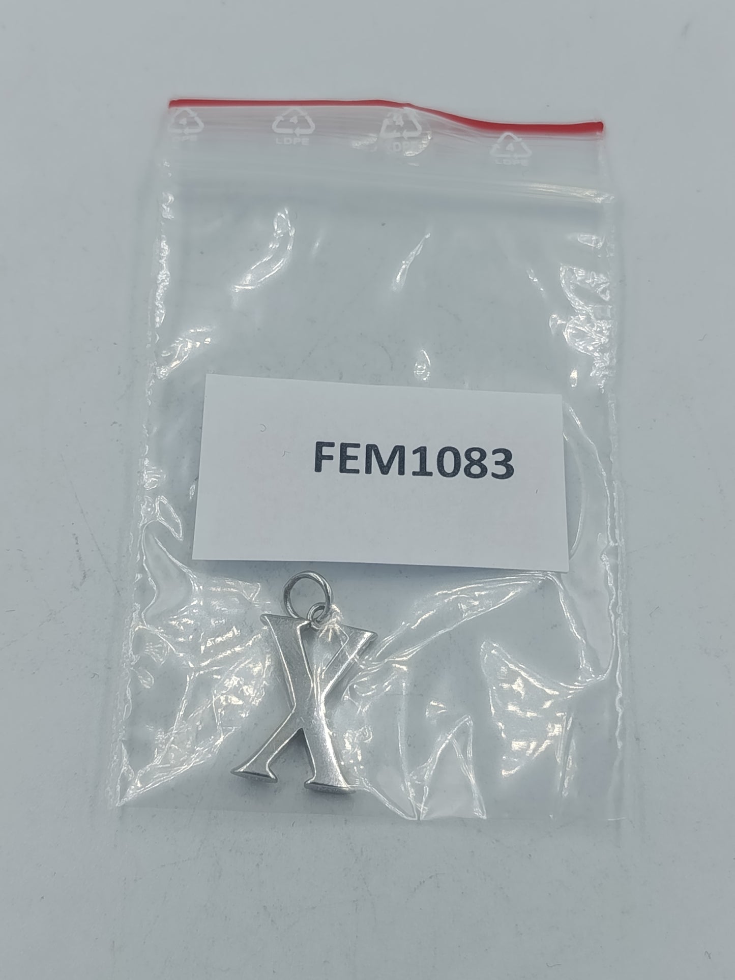 Silberner Anhänger Buchstabe X schlicht elegant 925