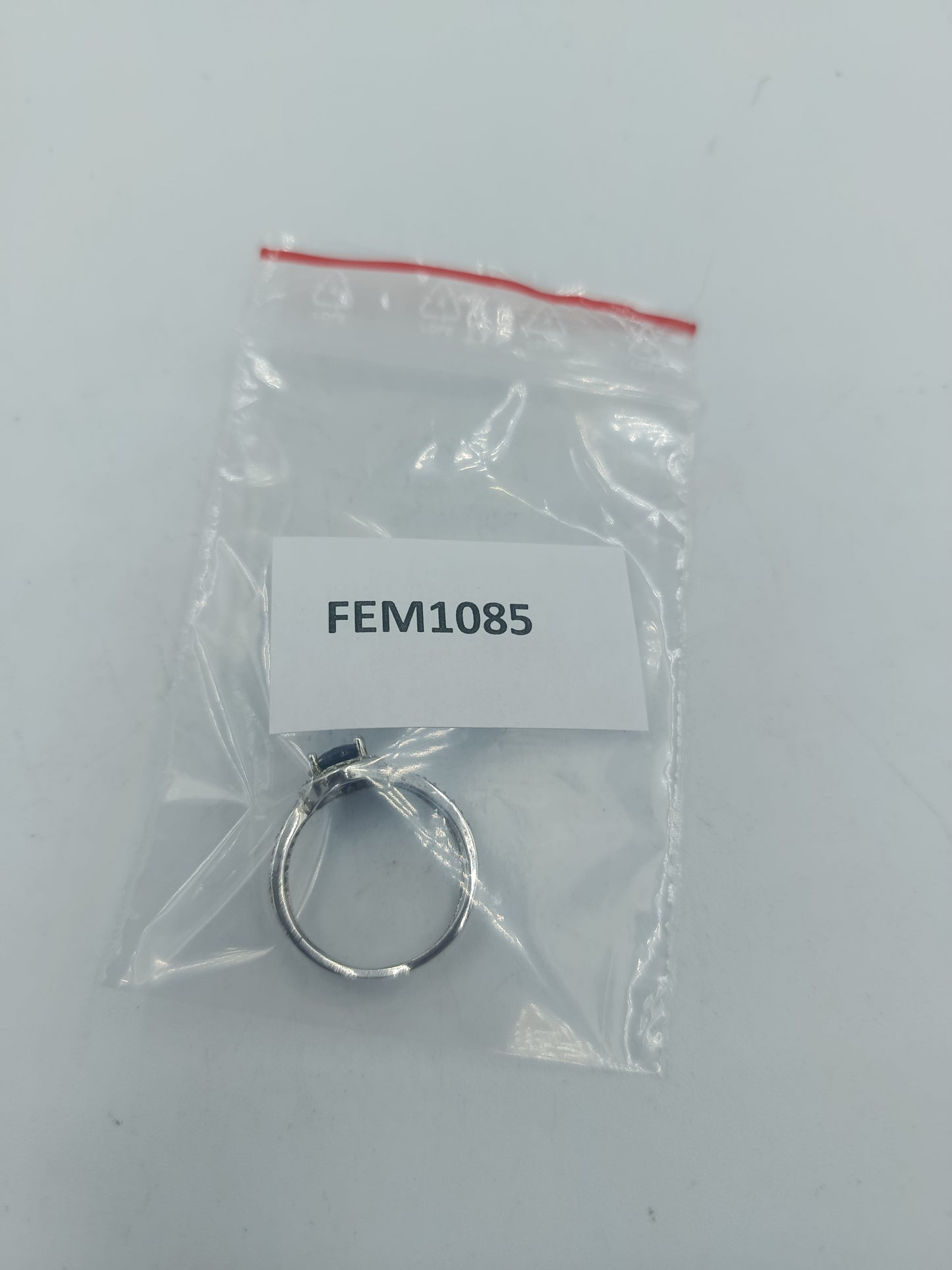 Ring 925 Silber mit blauem Stein elegantes Design