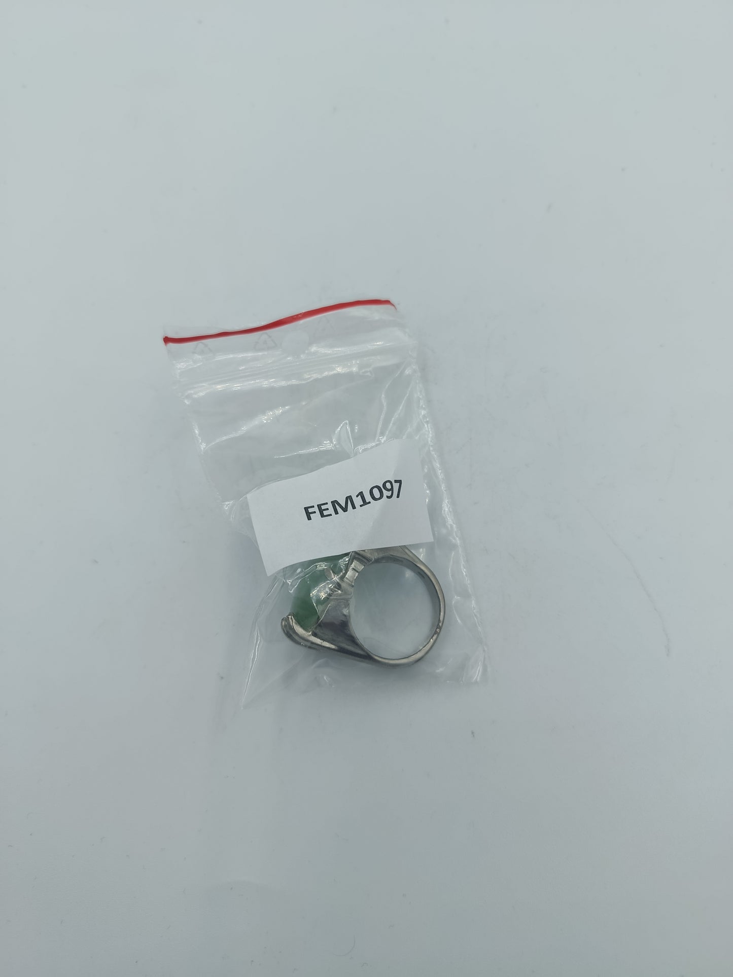 Silberring mit Großes ovales Stein grünem Stein Gr. 58