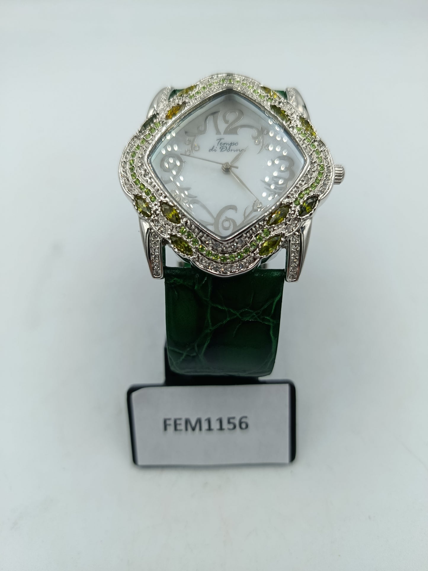 Elegante Damenarmbanduhr Tempo di Donna mit grünem Lederarmband und verziertem Gehäuse