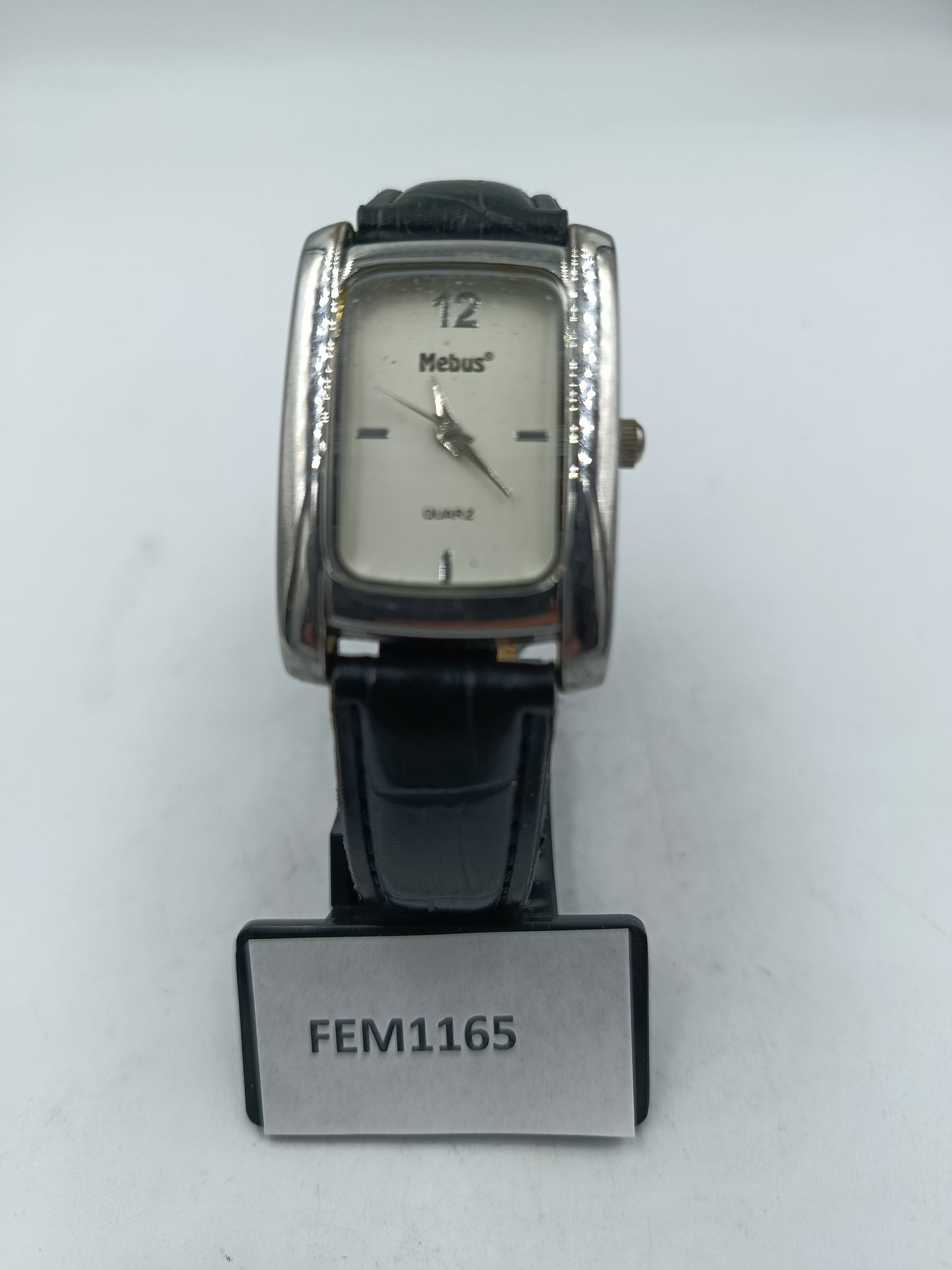 Mebus Armbanduhr mit rechteckigem Gehäuse Zeitloses Design im klassischen Stil