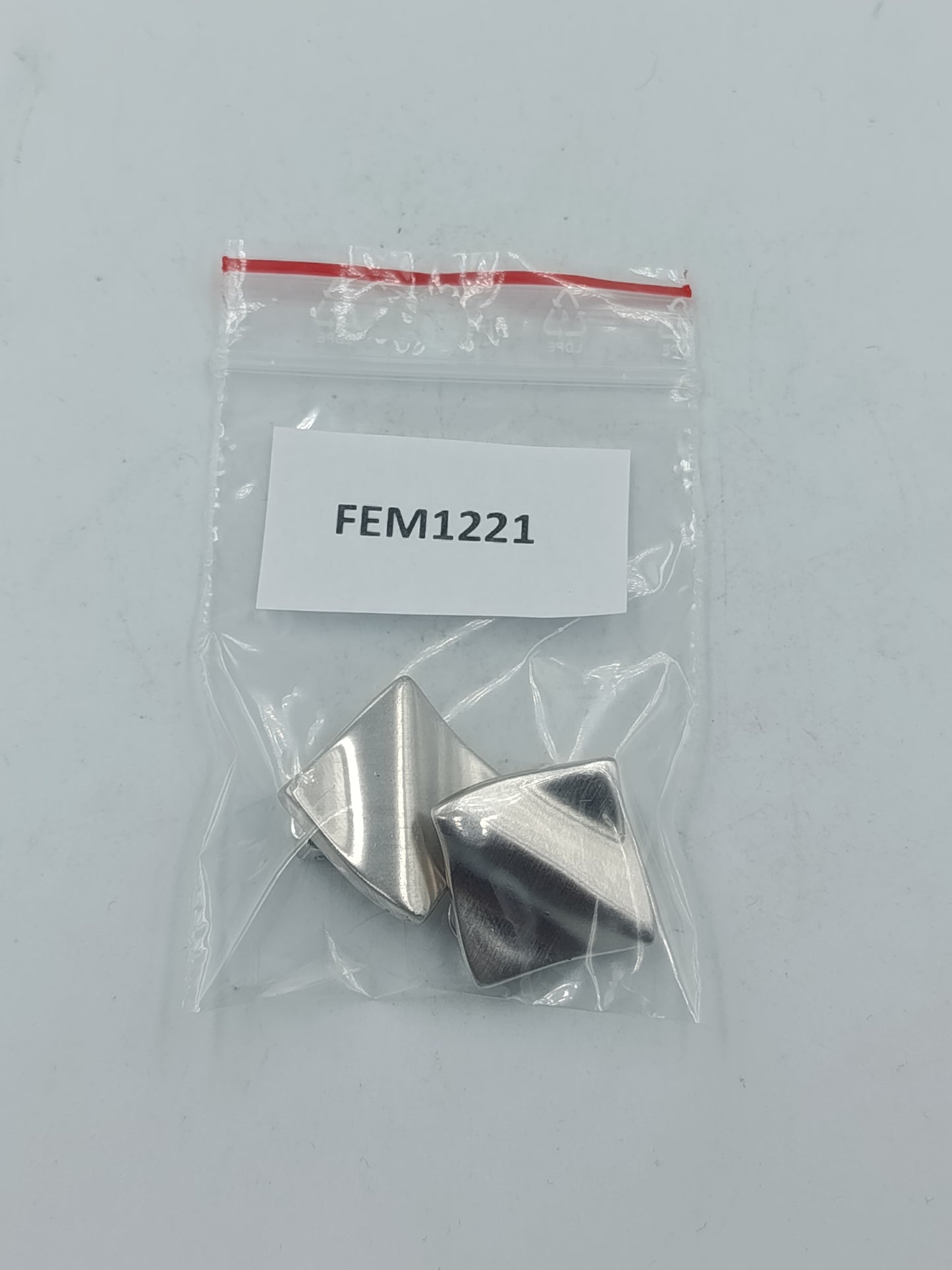 Elegante quadratische Ohrclips Pierre Lang PL Stempel Schmuck