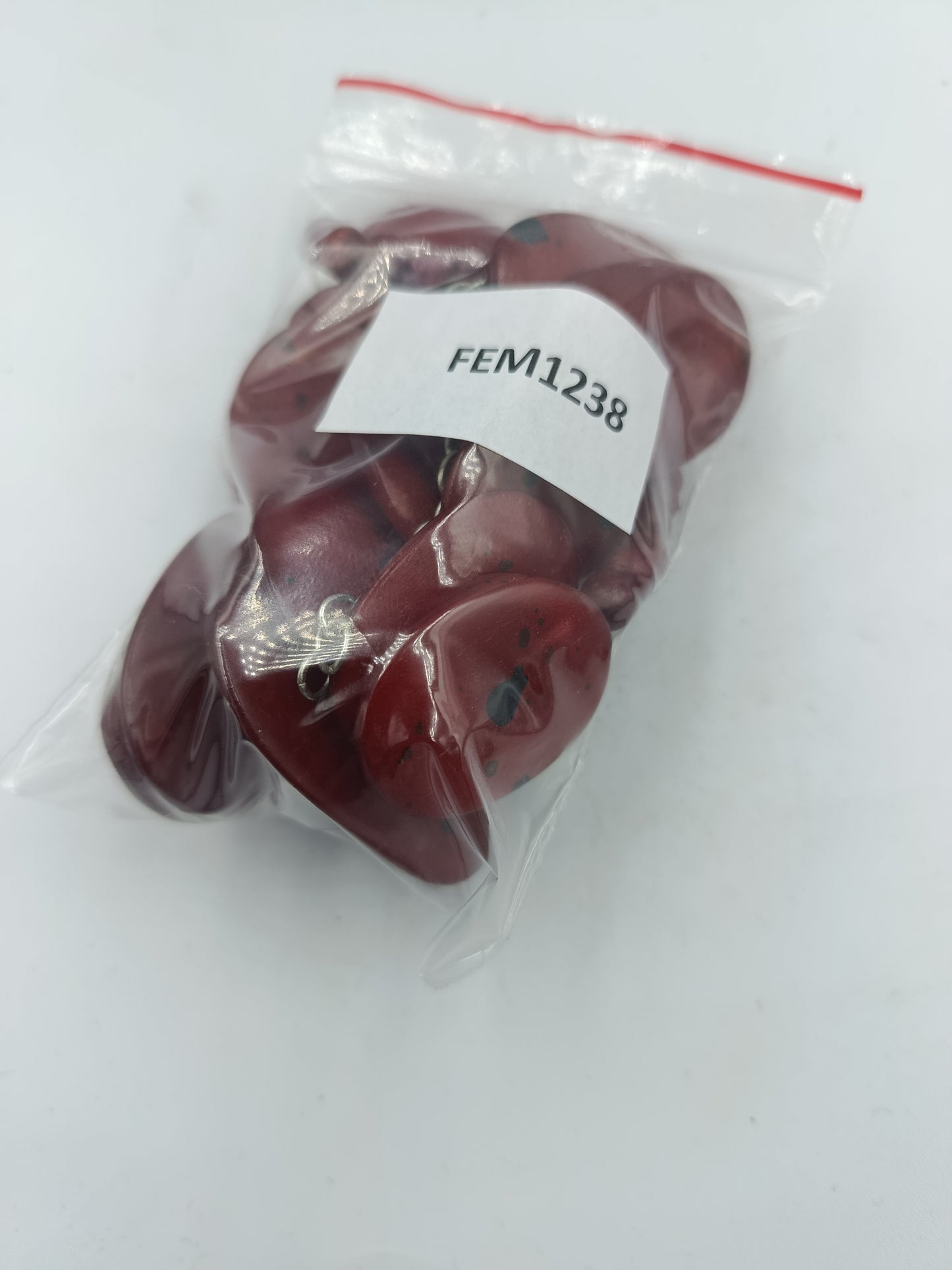 Statement-Halskette mit roten Naturstein Elementen