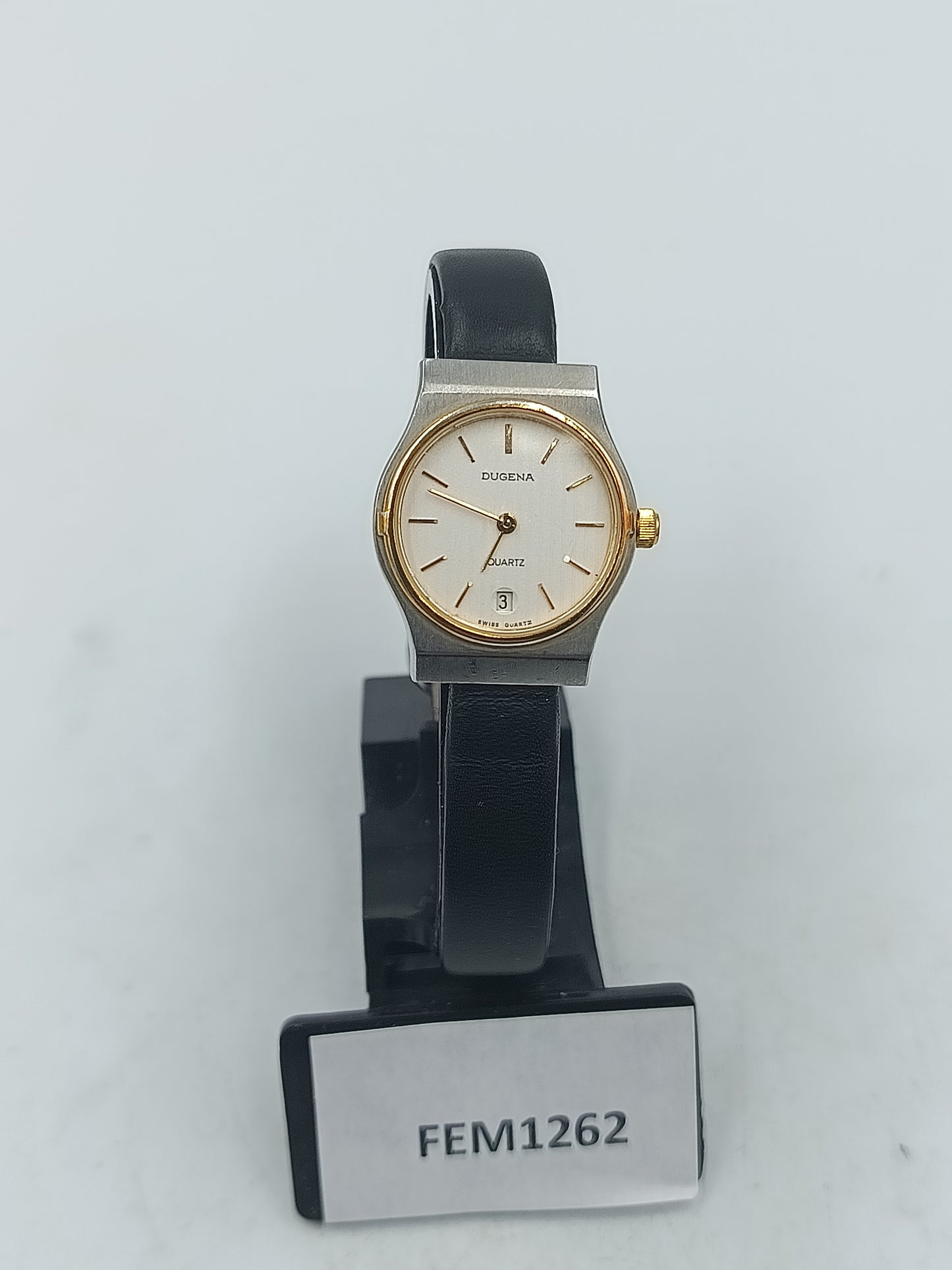 Klassische Armbanduhr mit schwarzem Lederband und Datumsanzeige