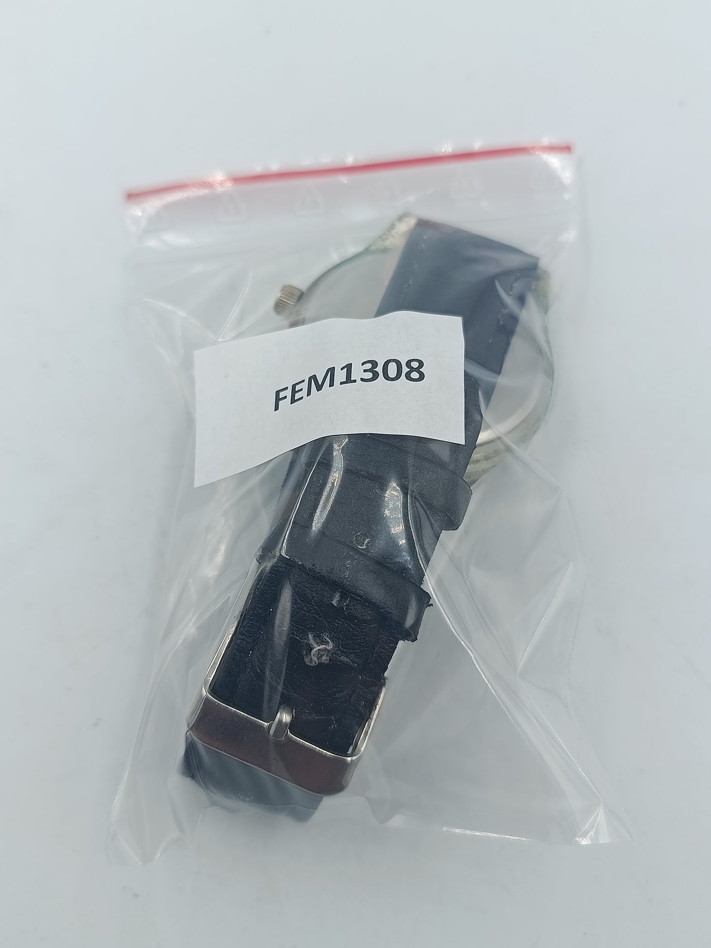 Eiger White Edition Armbanduhr mit Lederarmband Weiss Klassisch Design