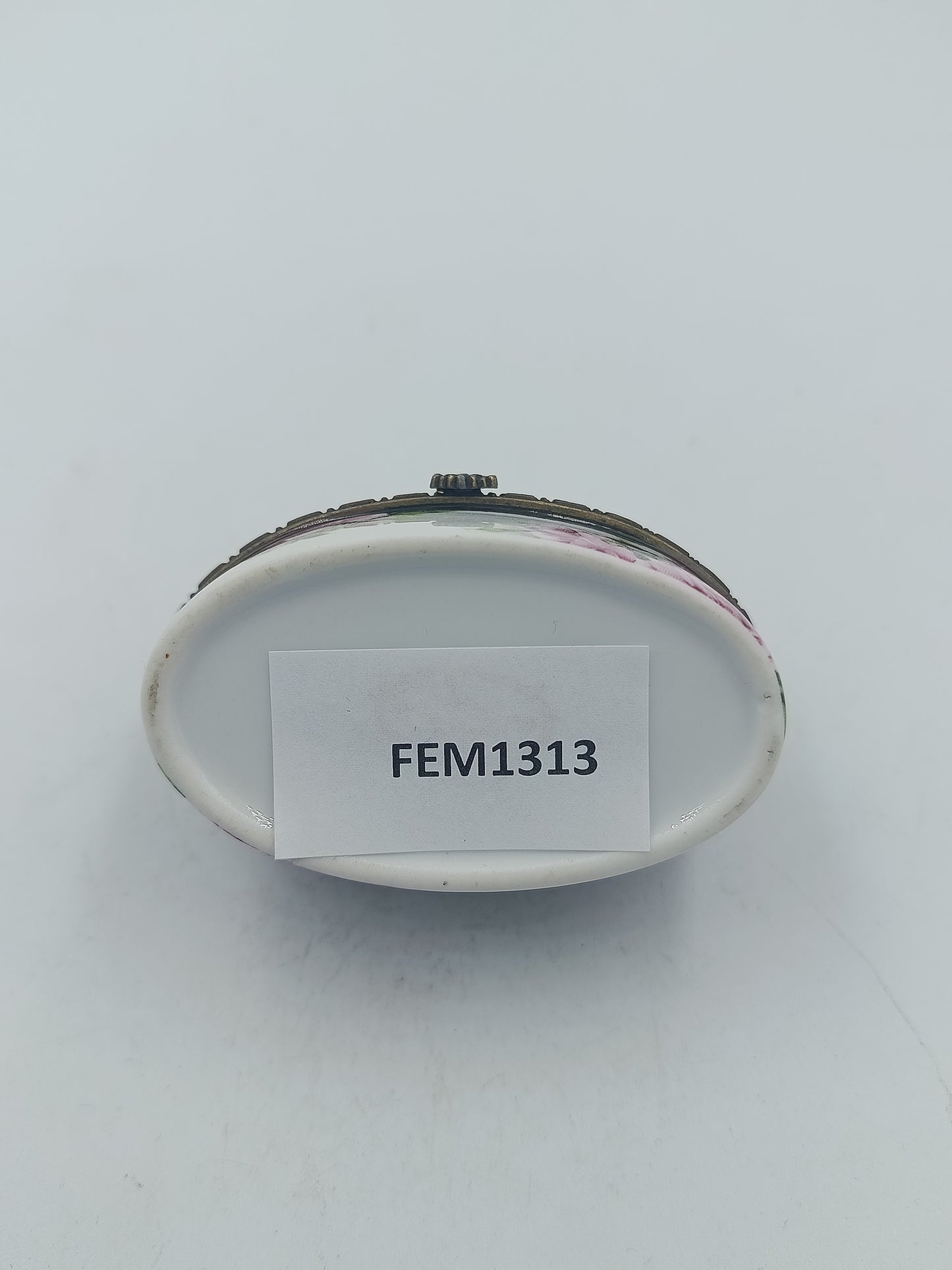 Ovale Porzellandose mit Rosenmotiv und Metallrand dekorative Schmuckdose