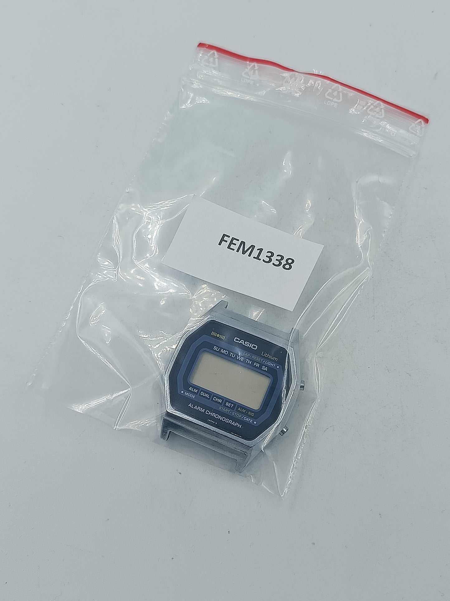 Digitale Armbanduhr Casio Alarm Chronograph Gehäuse silberfarben