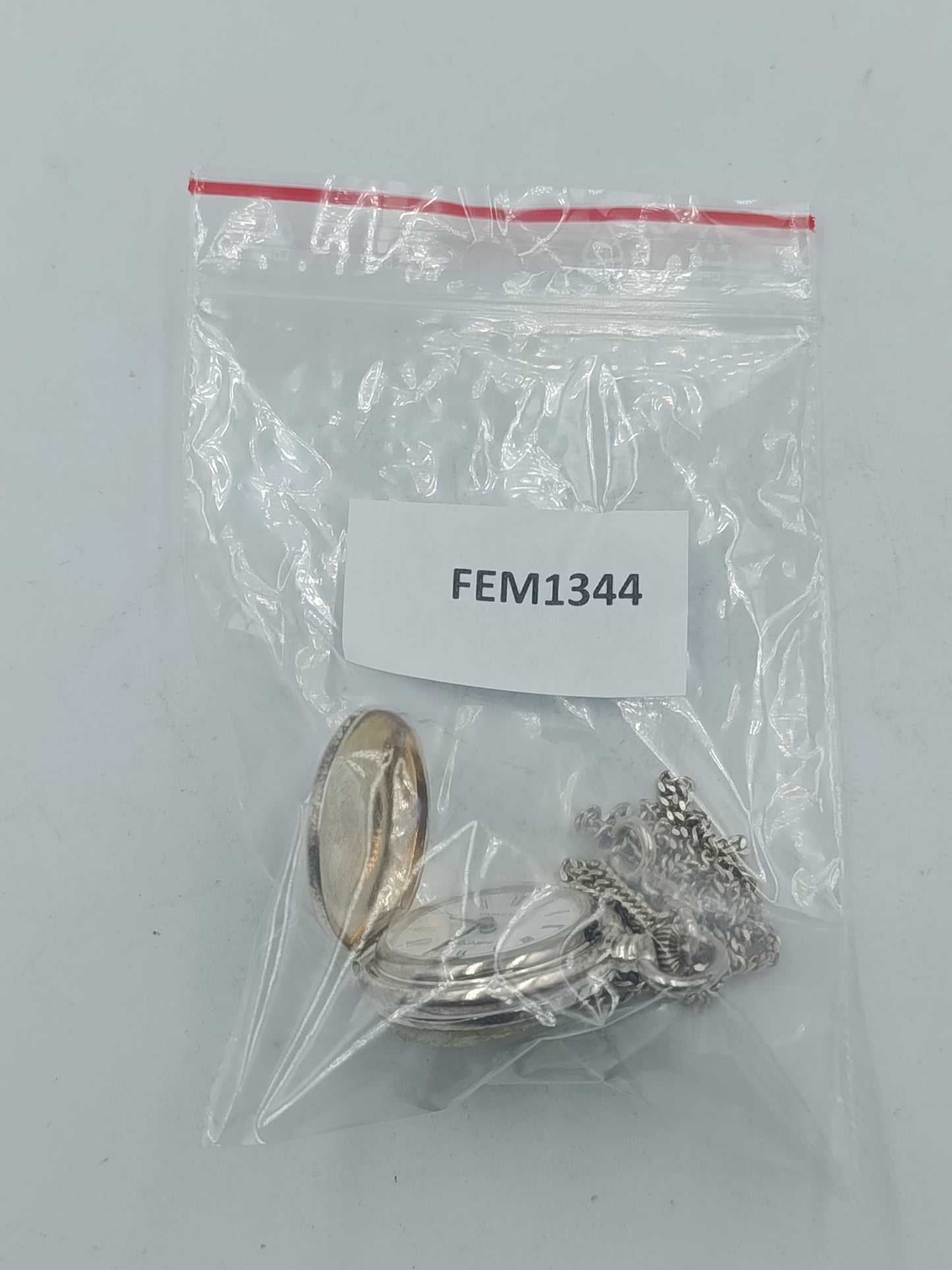 Analoge Taschenuhr Dugena mit Kette und klassischem Zifferblatt