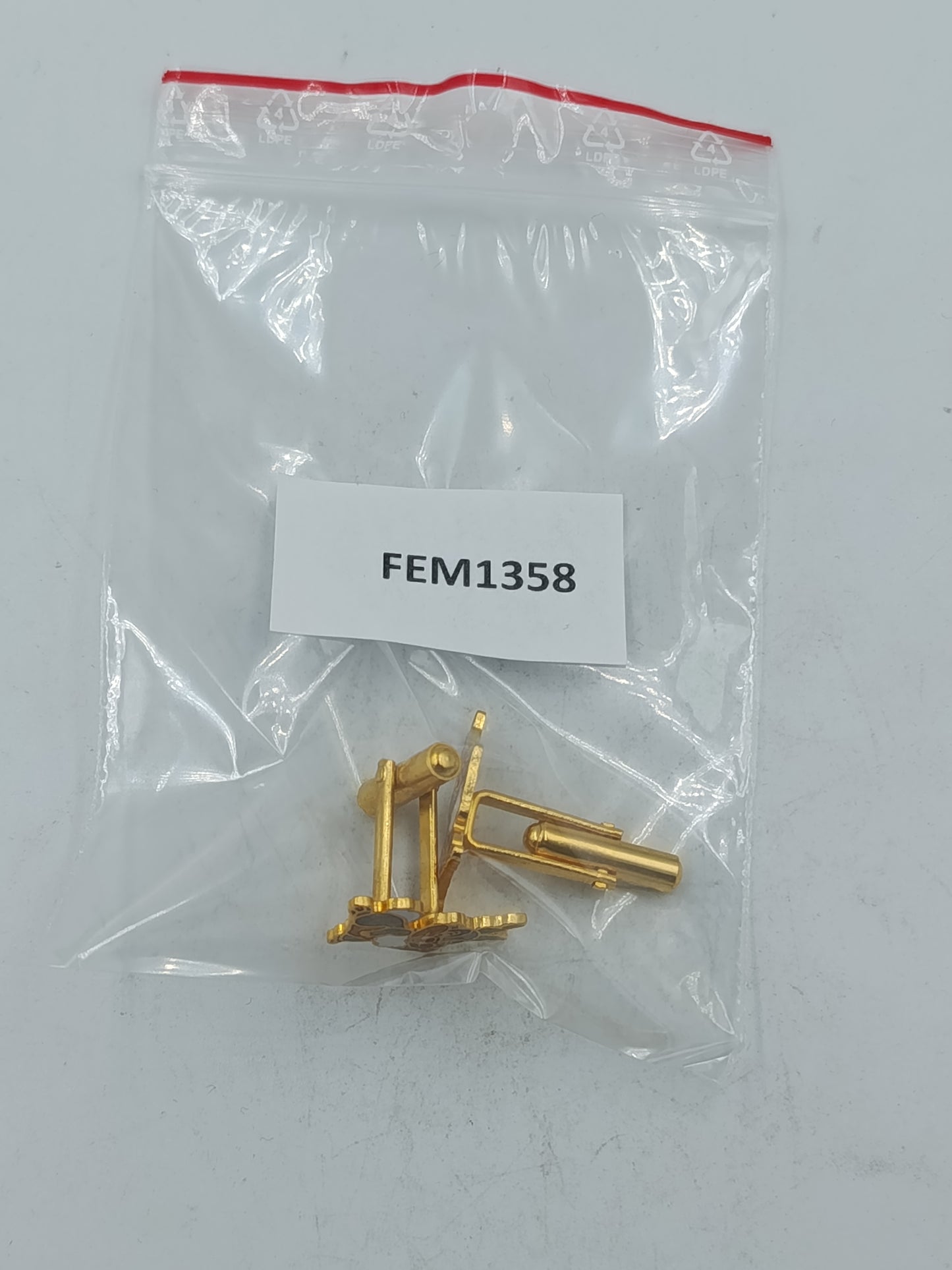 Goldfarbene Manschettenknöpfe mit Hasenmotiv in verspieltem elegantem Design