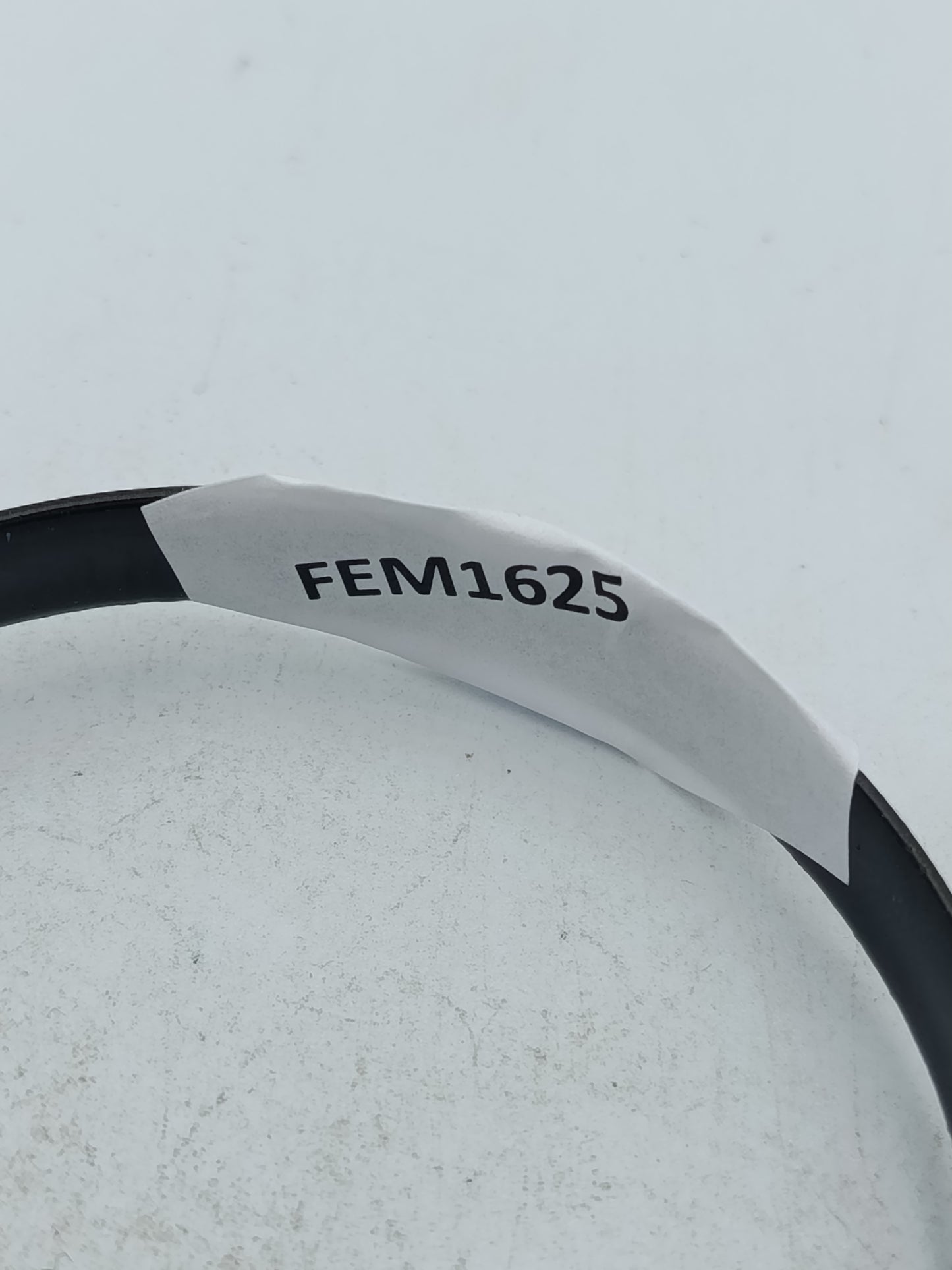 Schmaler Vintage-Armreif mit floraler Verzierung Zeitloses klassisches Design