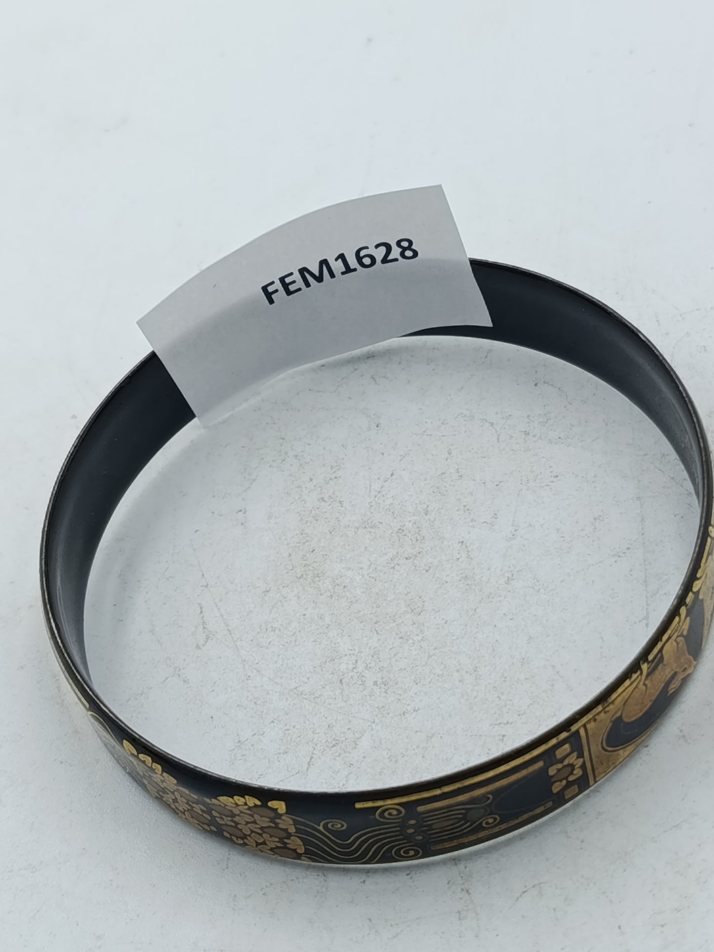Schmaler Vintage Armreif in Schwarz Gold mit asiatischen Tiermotiven