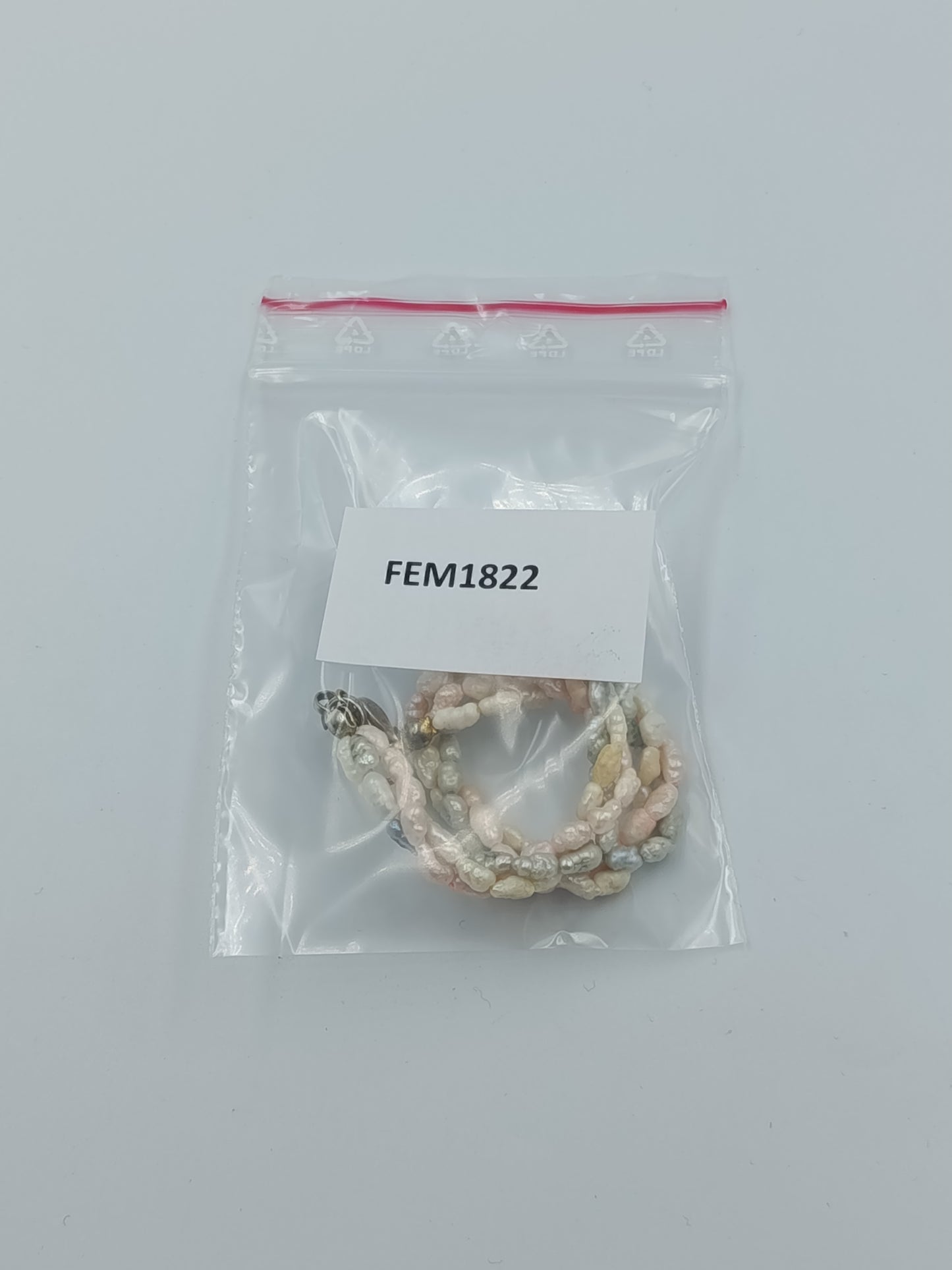 Vintage Armband mit mehrreihigen Süßwasserperlen in zarten Pastelltönen