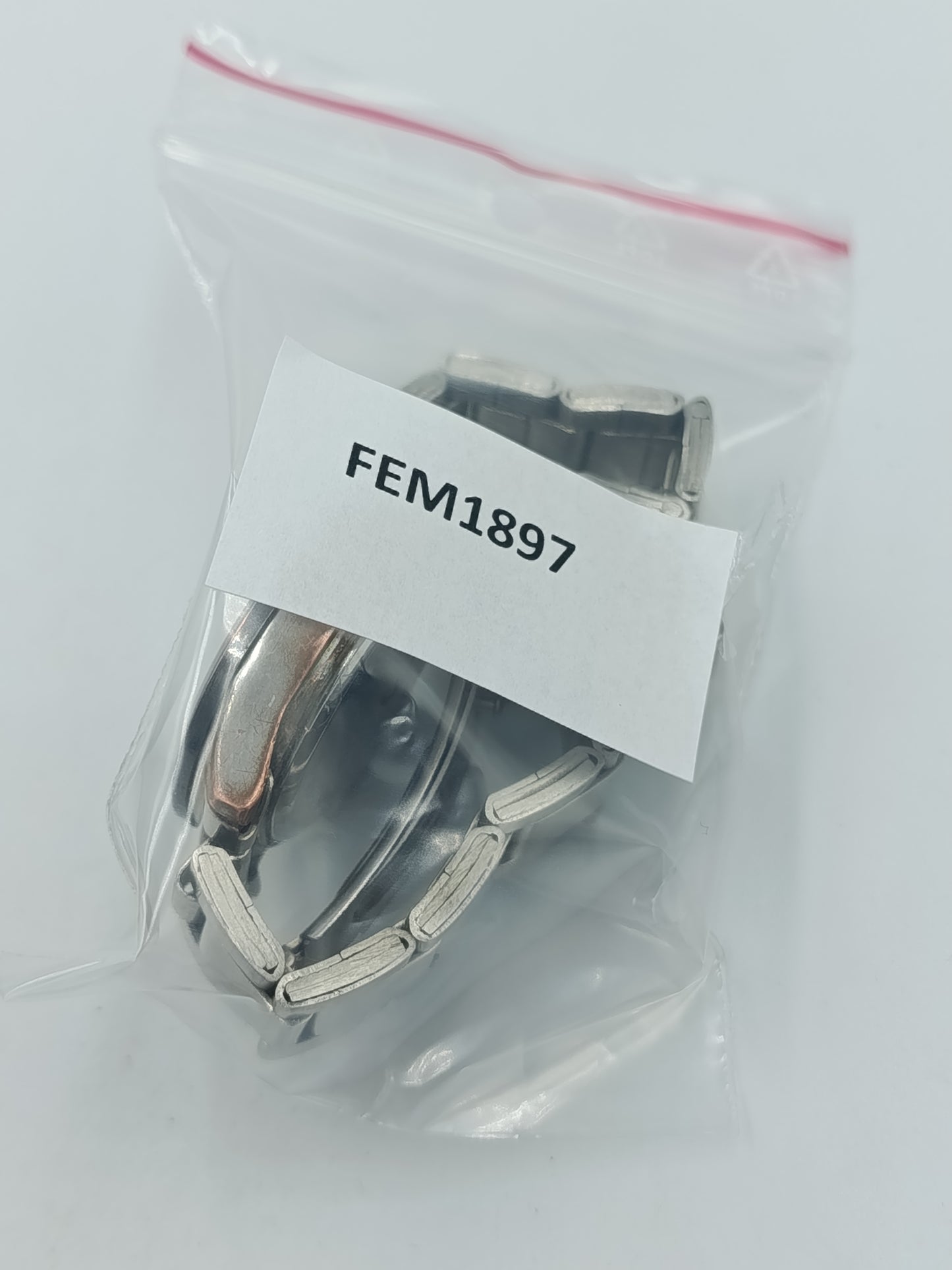 Elegante Damenarmbanduhr mit Metallarmband und weißem Zifferblatt