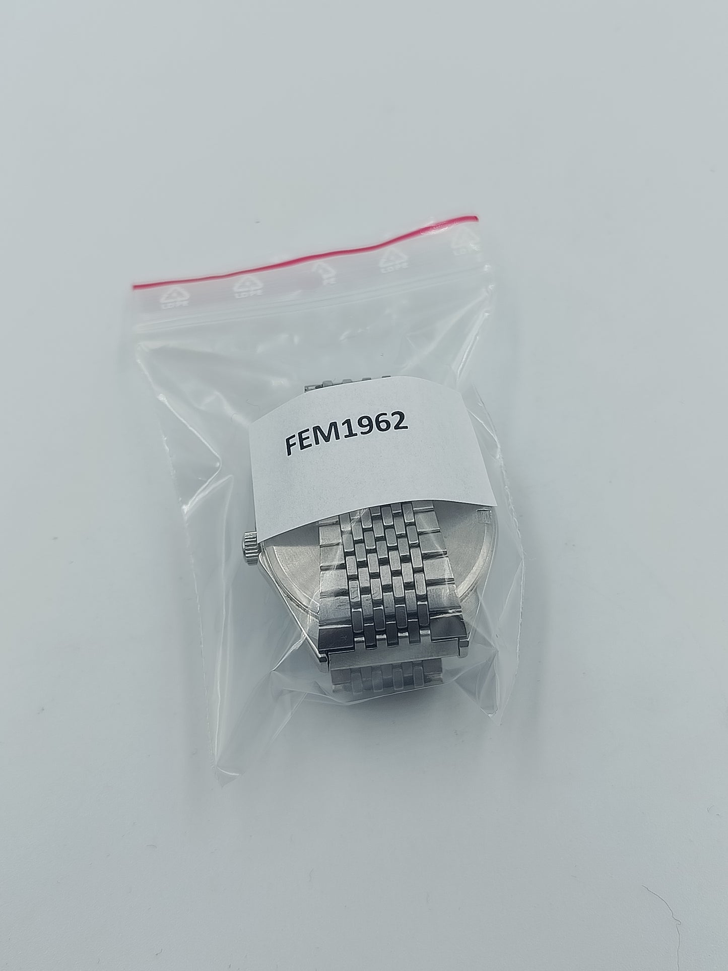 Puma Quartz Herrenarmbanduhr Silberfarben mit Datumsanzeige