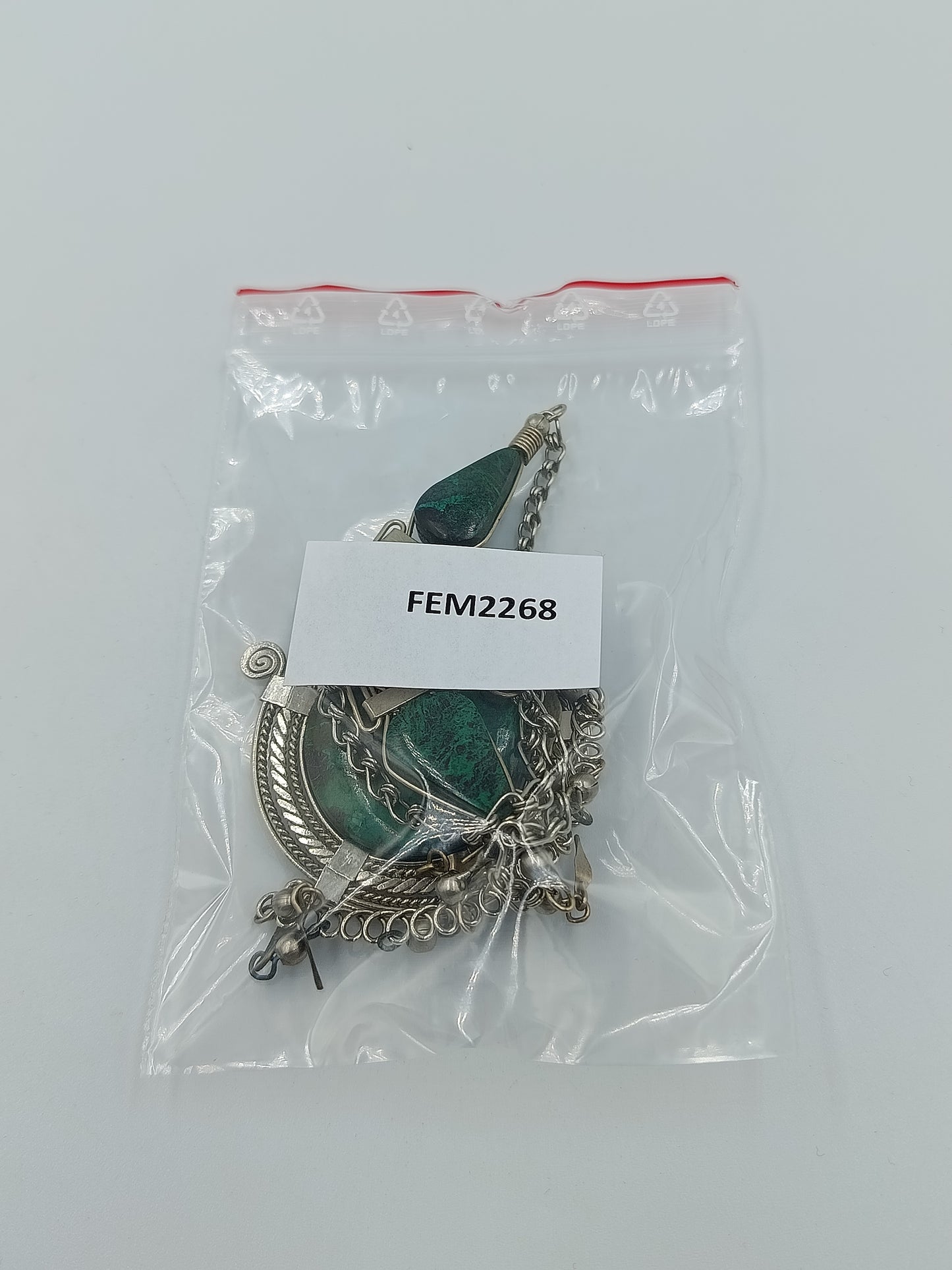 Vintage Statement Kette mit großem grünen Stein Ethno Anhänger