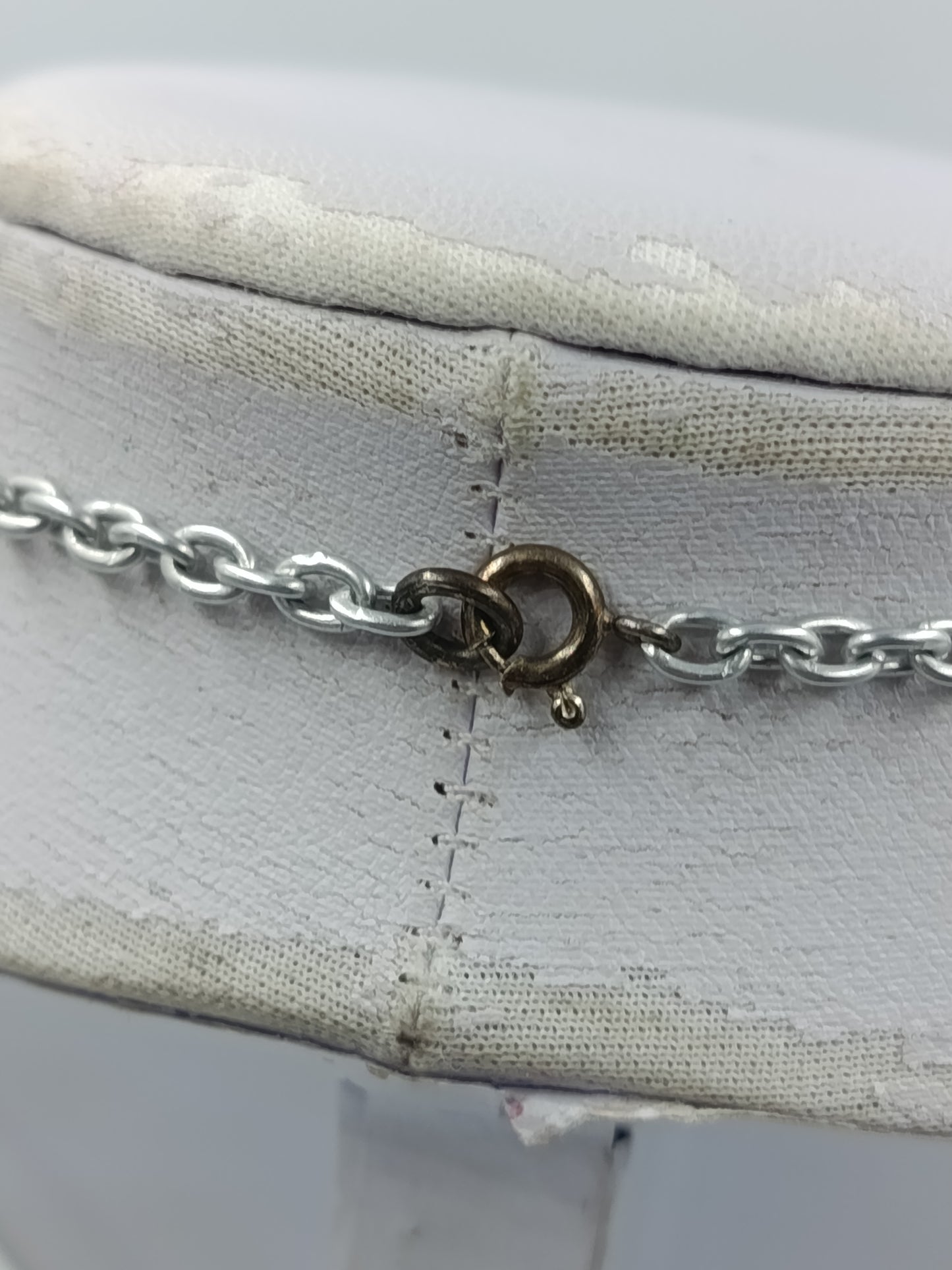 Schöne Vintage Kette mit roten Perlen auffällig elegant