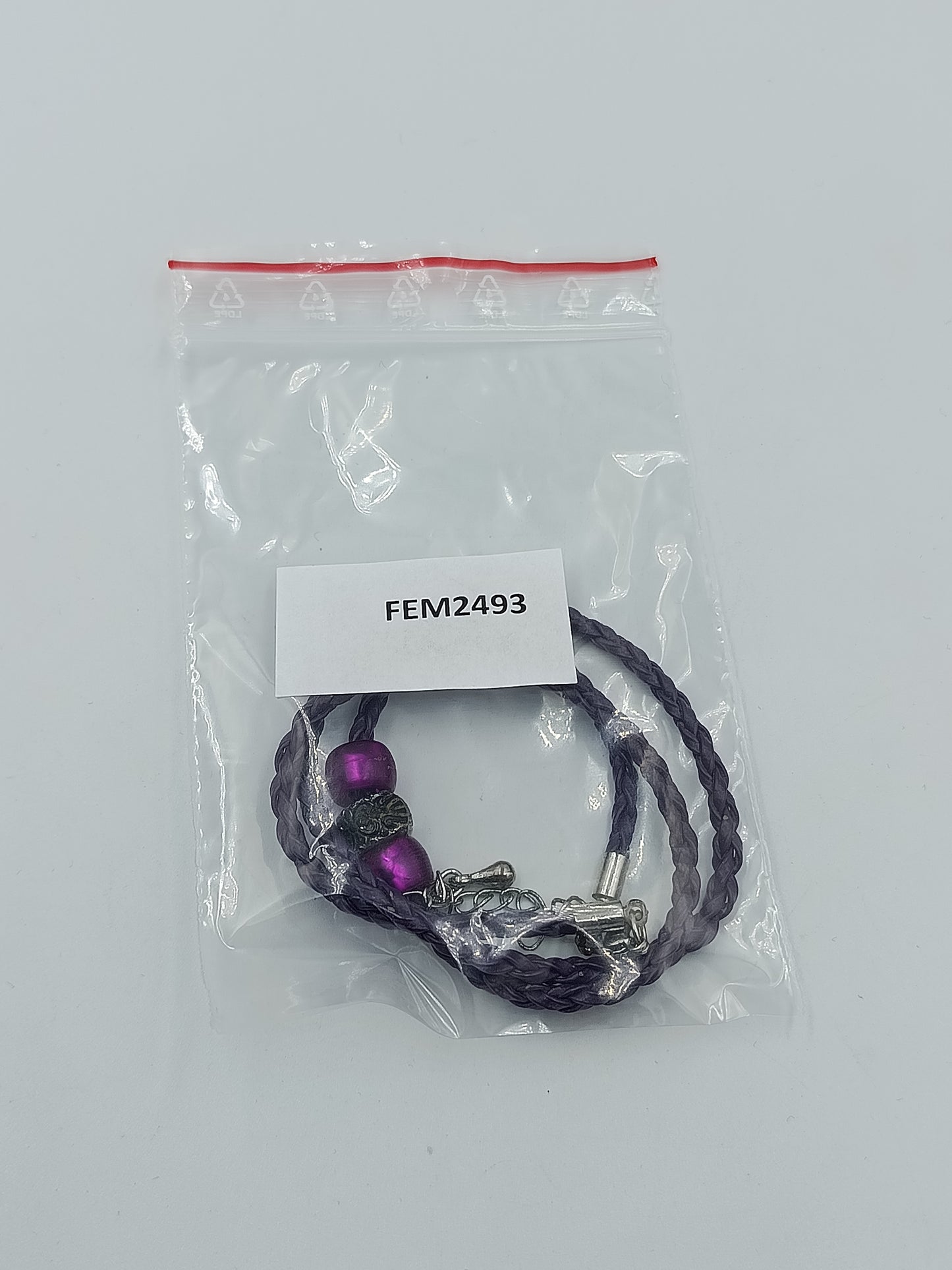 Geflochtene Lederkette mit Beads in Lila – modischer Halsschmuck