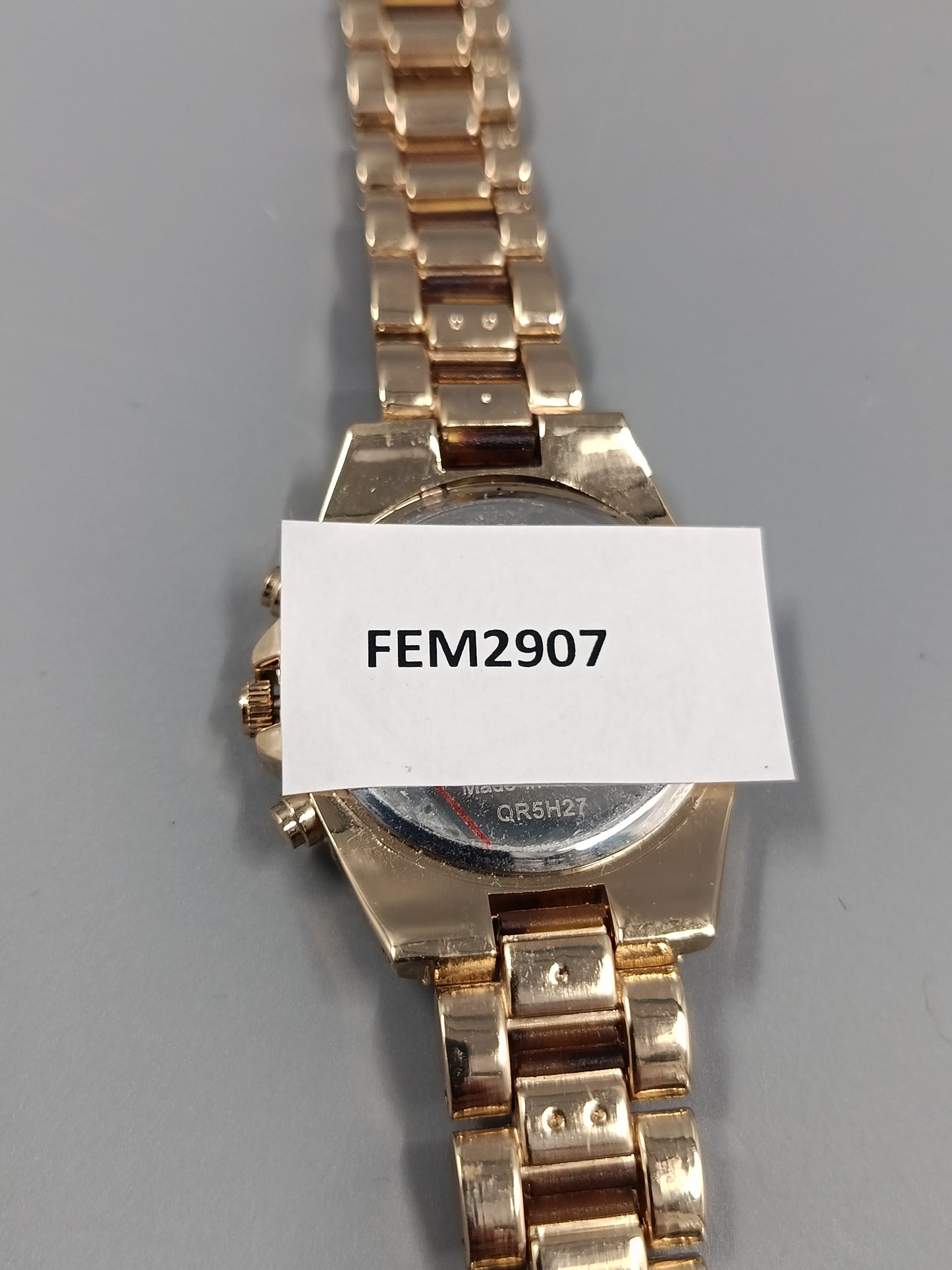 Elegante Damen Uhr Goldoptik Modisches Chronographen