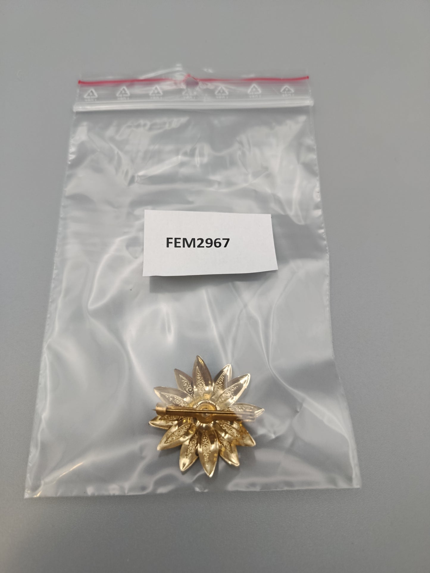 Elegante Vintage Blumen Brosche Goldfarbe