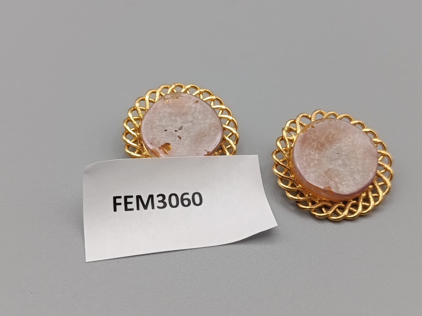 Elegante Vintage Clip-on Ohrringe mit rosa Inlay