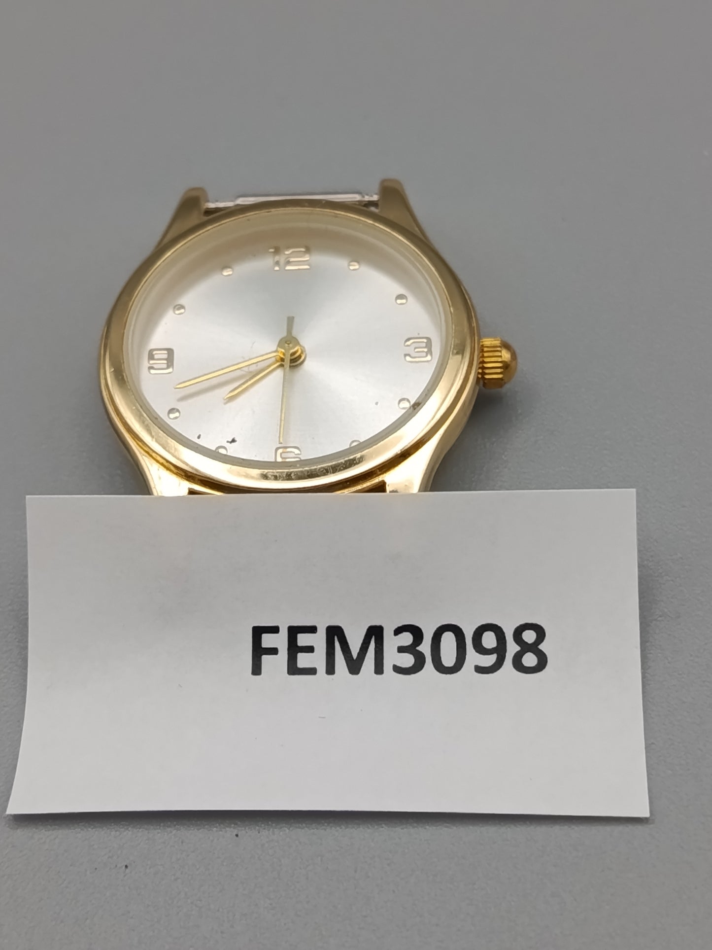 Elegante Damen Uhr in Gold-Optik Klassisch