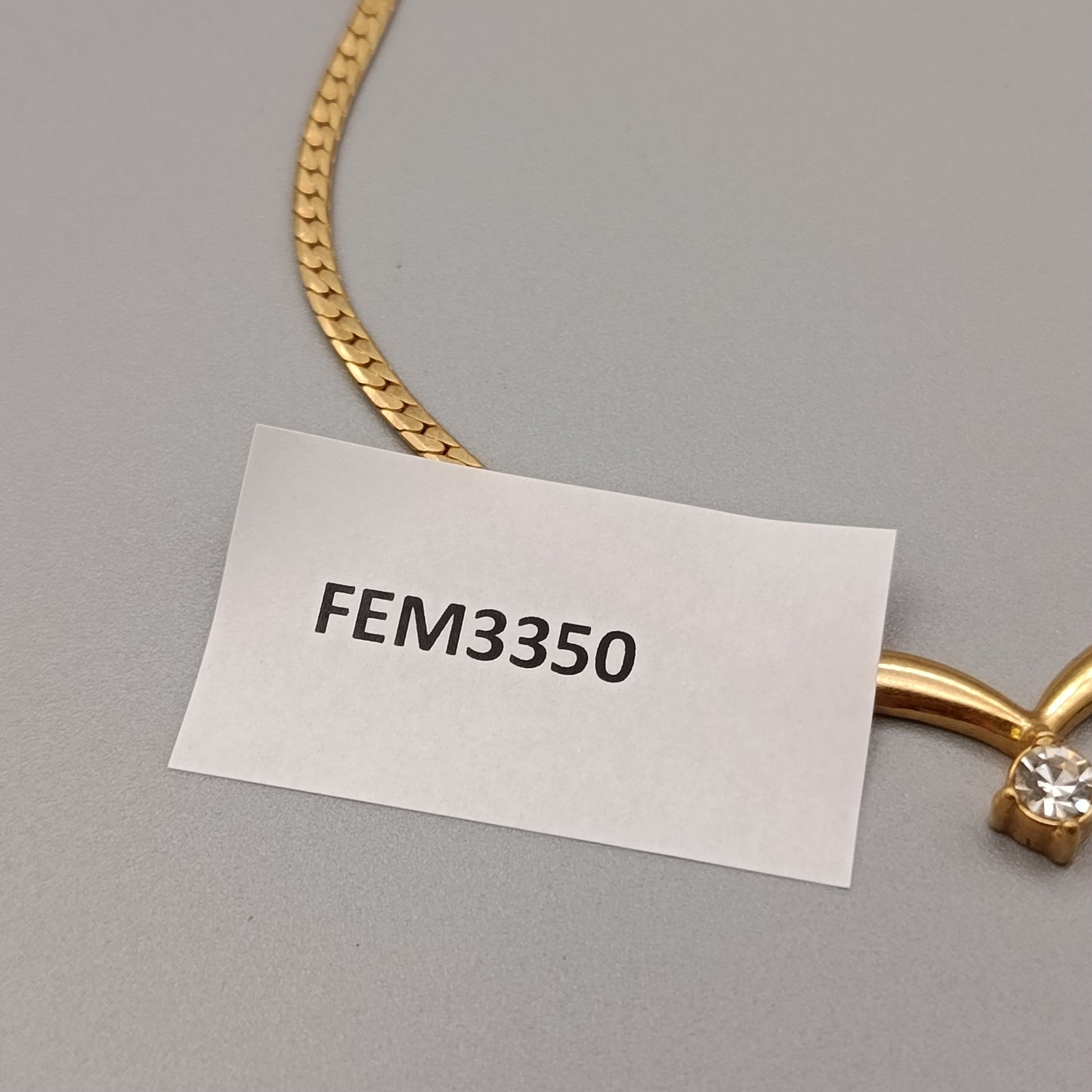 Elegante Damen Kette Vergoldet mit Zirkonia Anhänger – Zeitlos