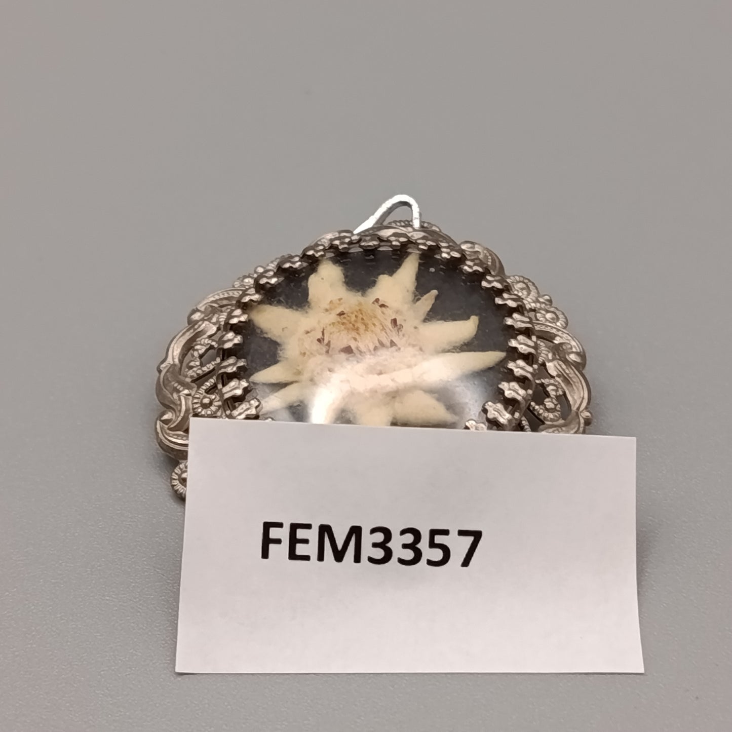 Anhänger mit echtem Edelweiß – Traditioneller Silberschmuck