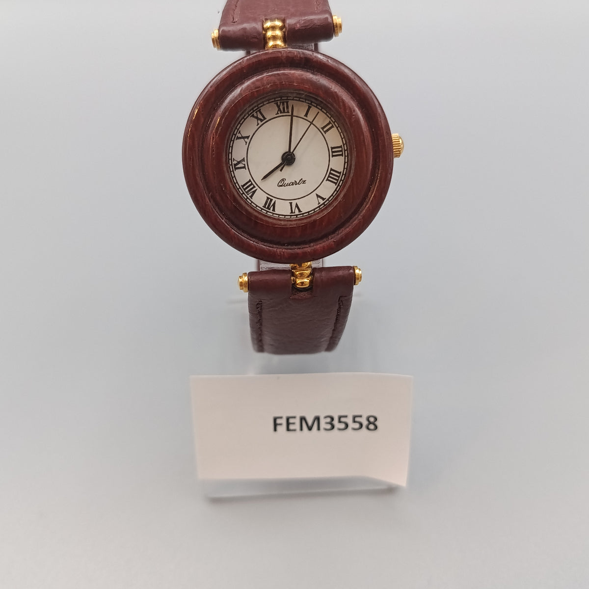 Elegante Damen Uhr im Holz Design – Klassisches Zifferblatt