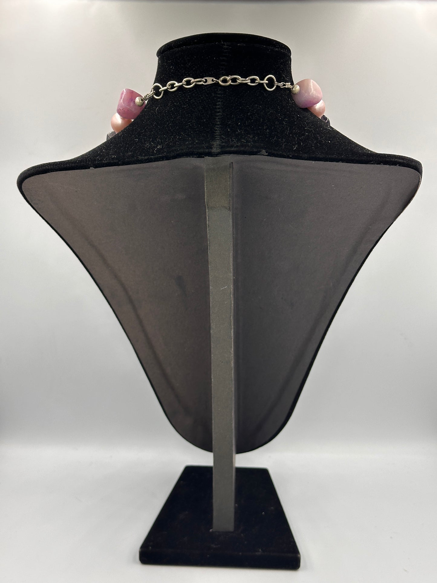 Elegante Multistein-Halskette in Rosa-Violett