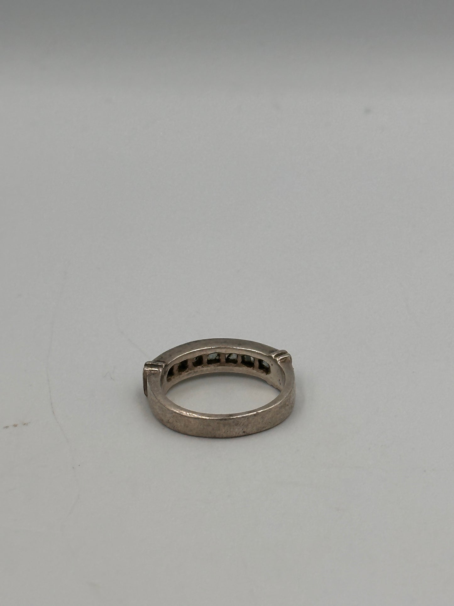 Eleganter Silber 925 Ring mit blauen Edelsteinen Ringgröße: 53