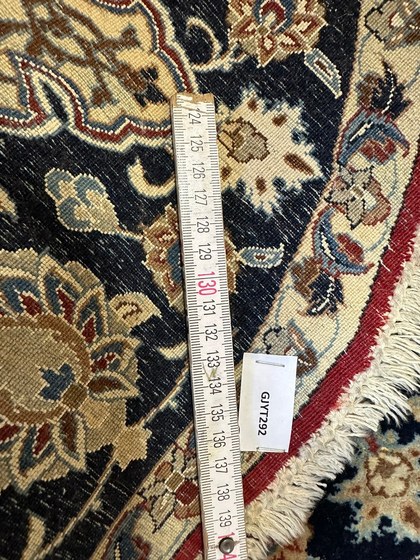Orientteppich handgeknüpft Nain rund 80 cm
