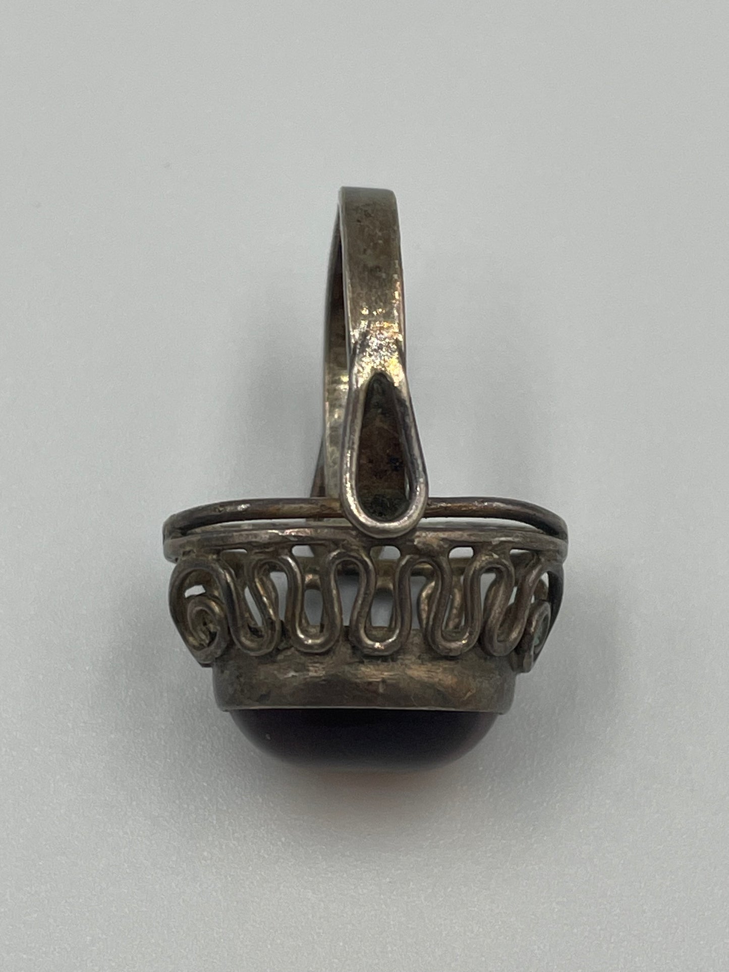 Silberring aus Bernstein