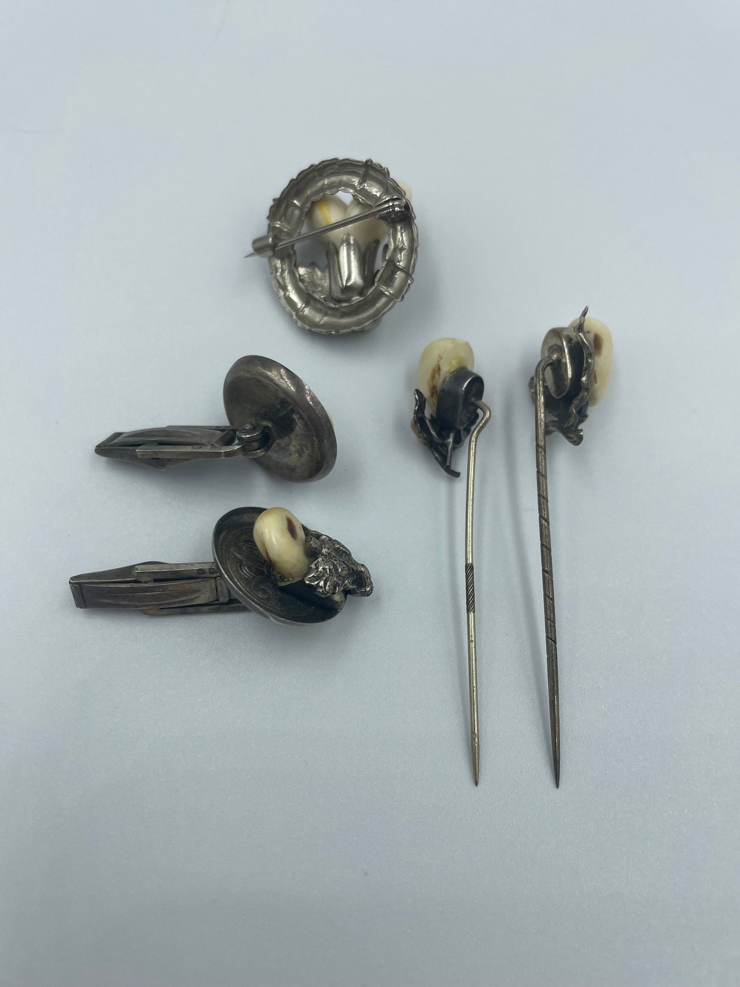 Jäger Schmuck-Set Brosche Nadelstecker Manschettenknöpfe künstlichen Zähnen