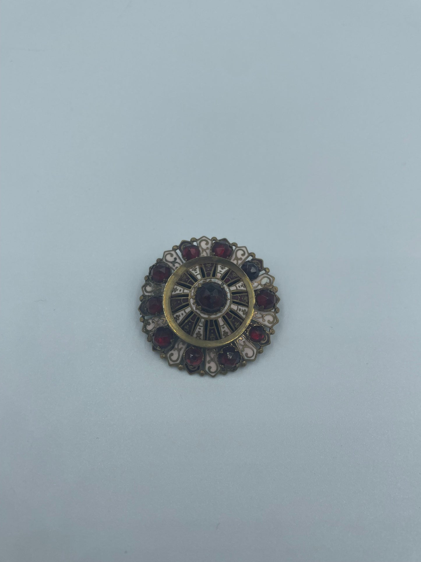 Vergoldete Tracht Emaille Brosche mit Steinen und Mustern