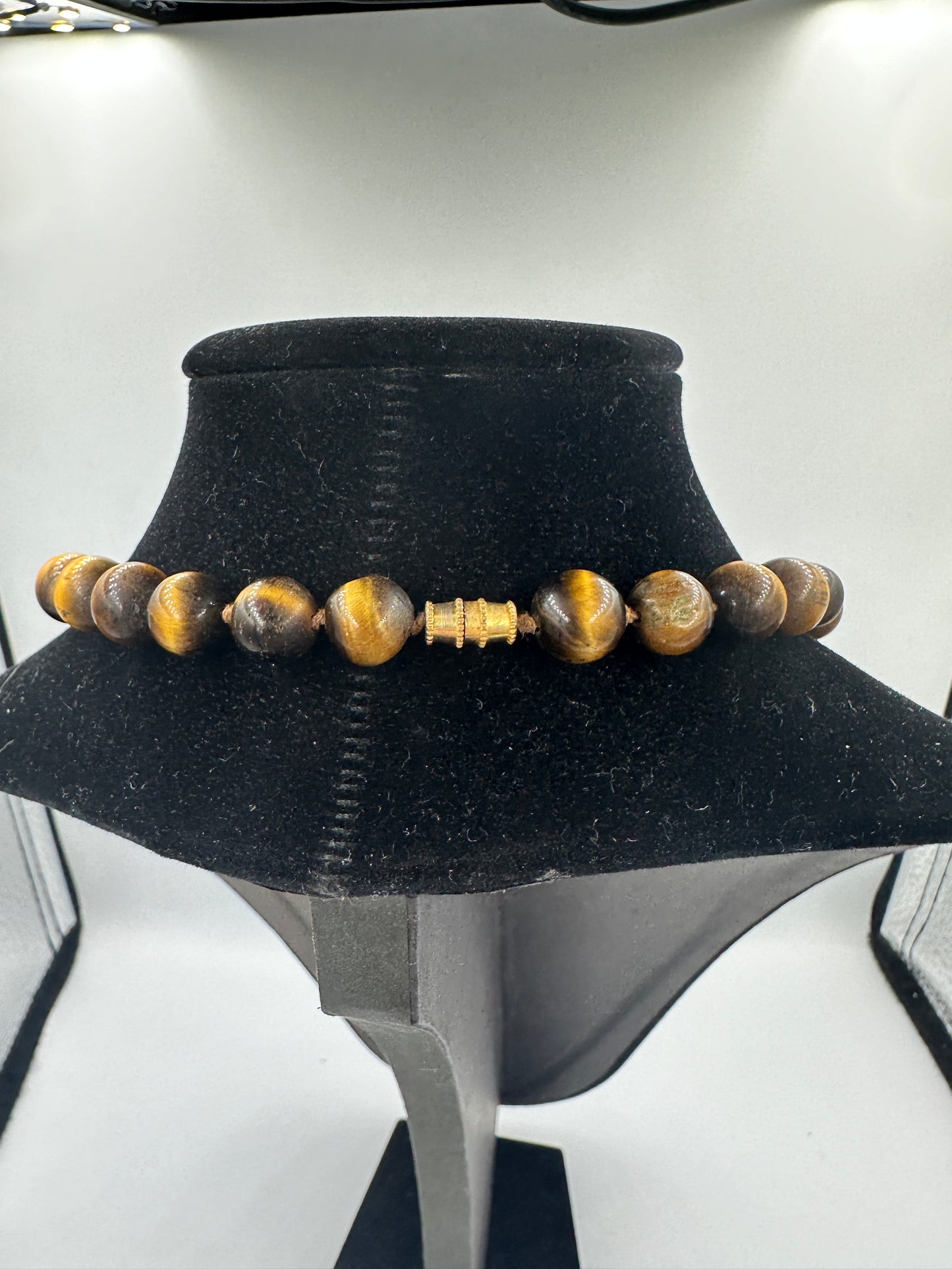 Tigeraugenperlenkette mit goldfarbenem Schraubverschluss