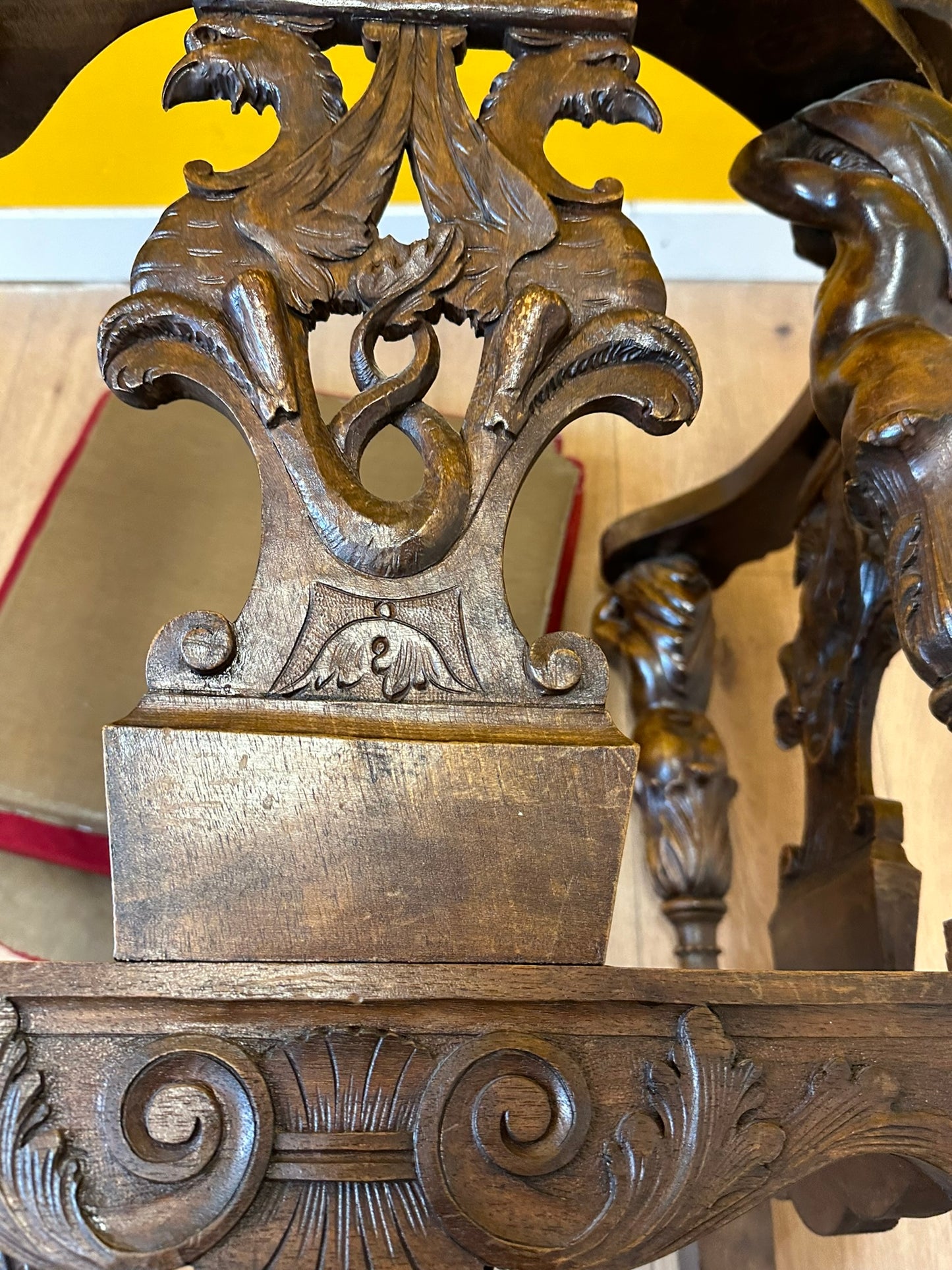 Antiker Französischer Ecksessel im Renaissance Revival Stil 1890JH