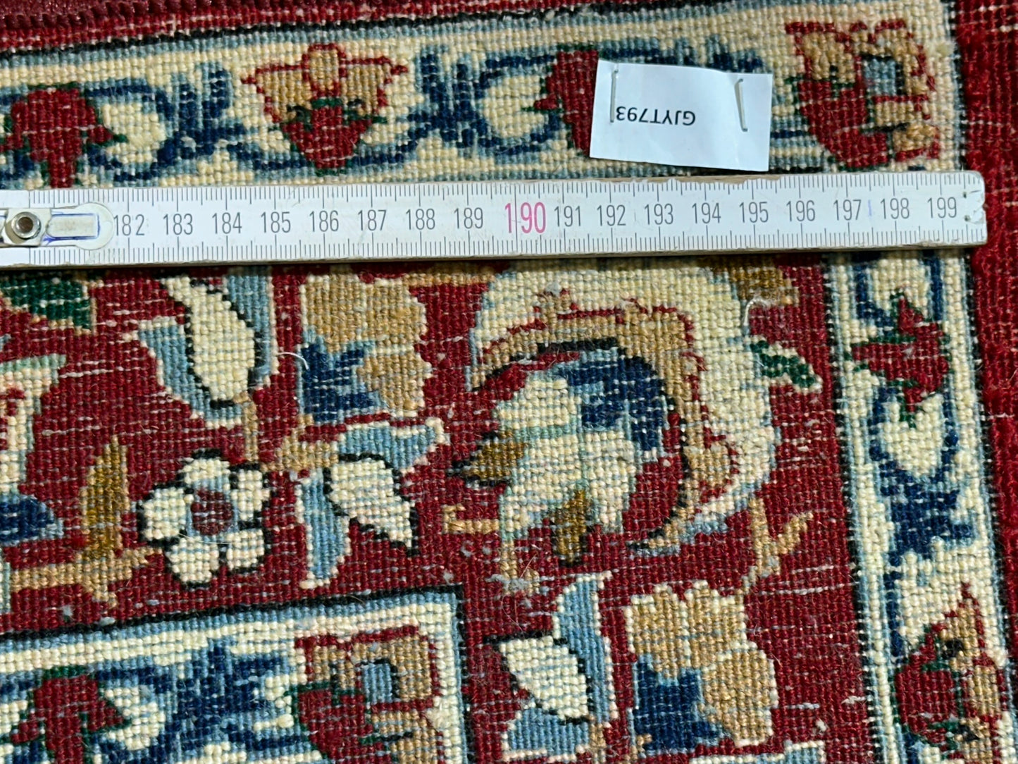 Antiker Orientteppich handgeknüpft Isfahan 174x103 cm