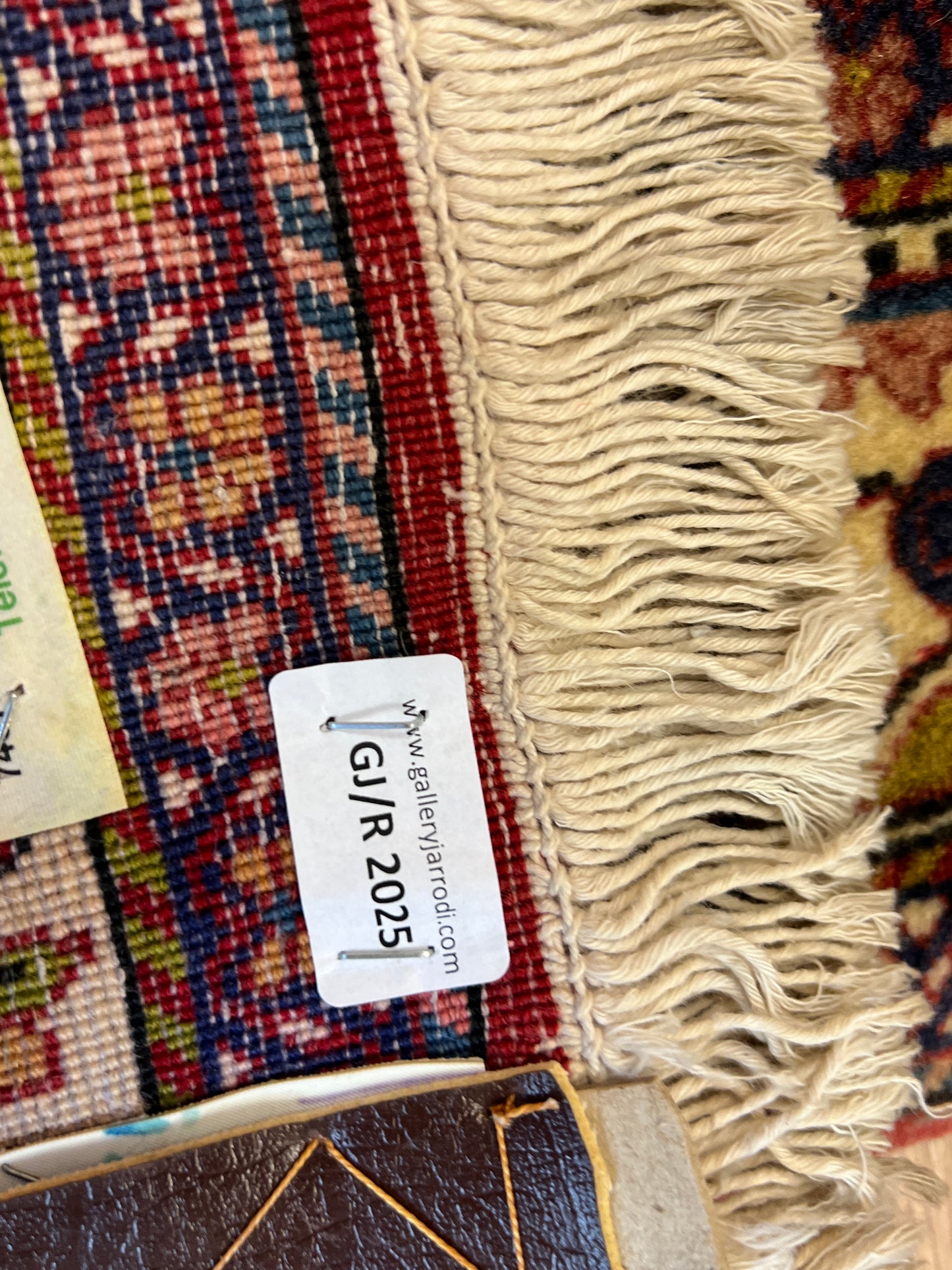 Handgeknüpfter Perser Orientteppich - Sarough, Blumenmotiv Medaillon 105x160 cm