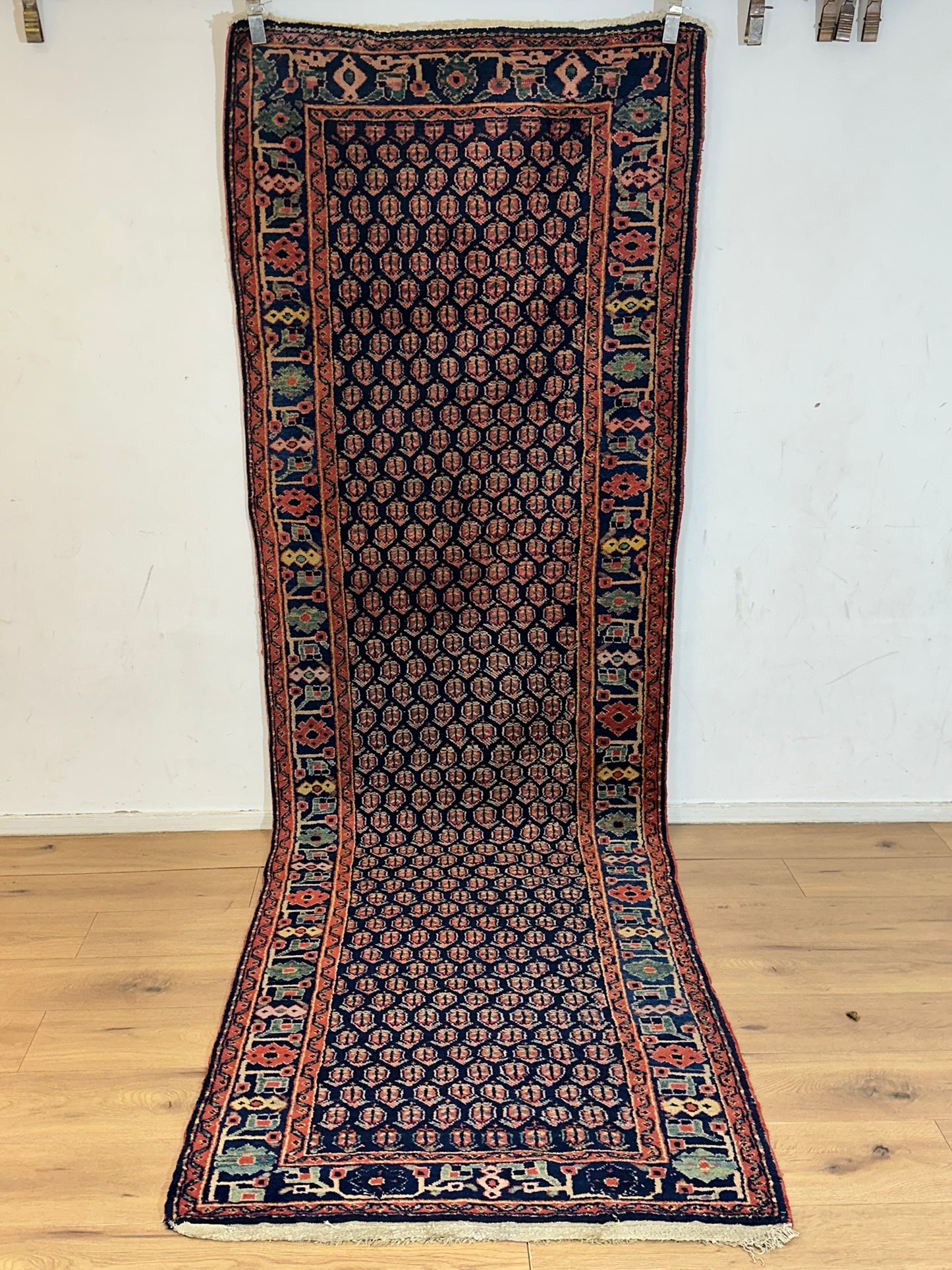 Orientteppich handgeknüpft Malayer Läufer 323x100 cm